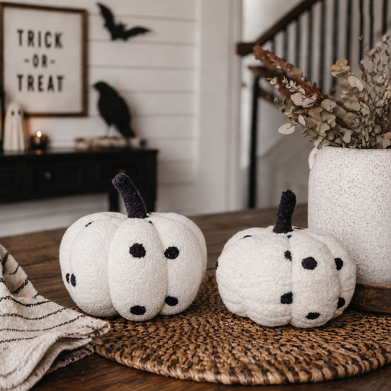 Gia Roma throw pillows BW Polk a Dot / Small Blair Pumpkin II