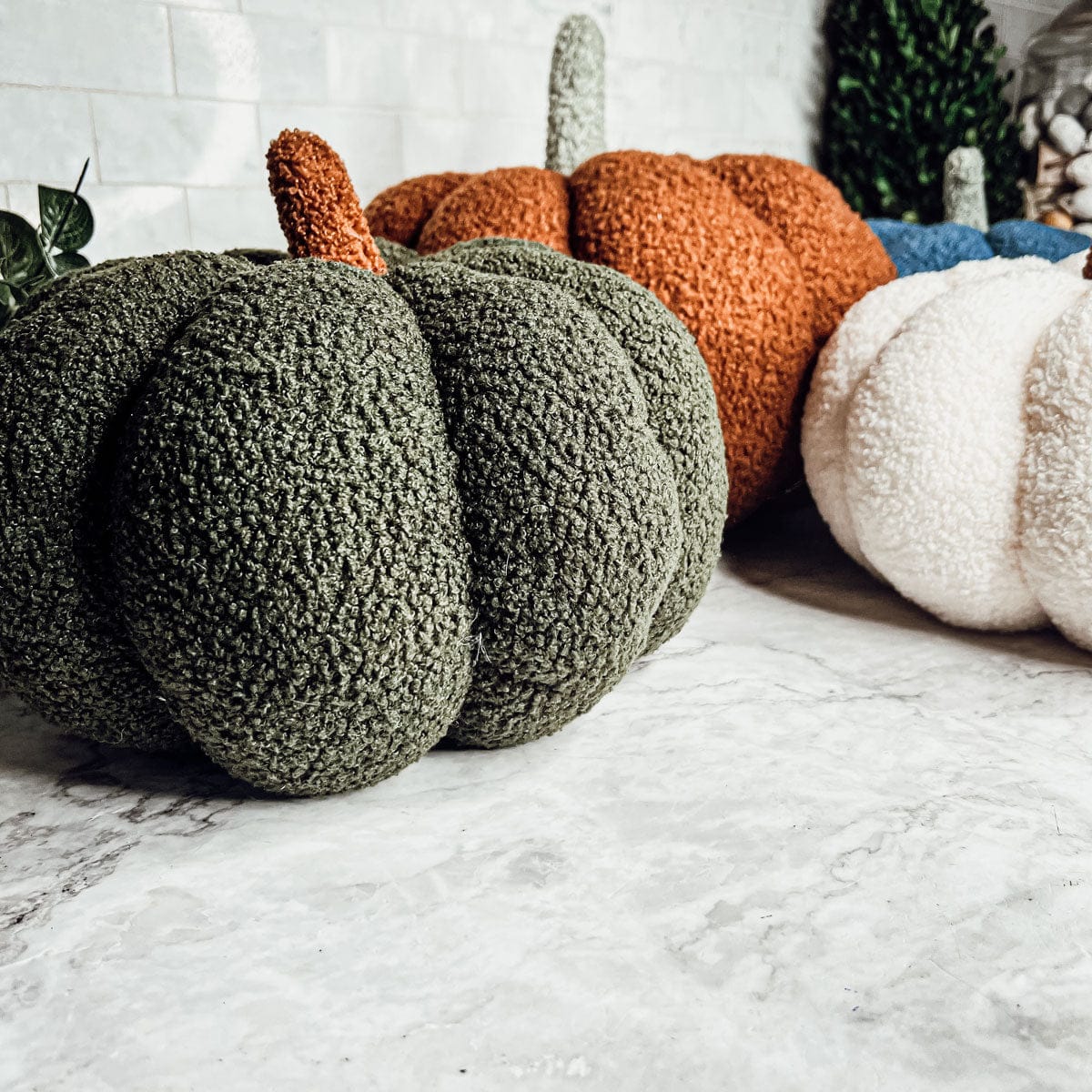 Gia Roma throw pillows Green / Small Blair Pumpkin II