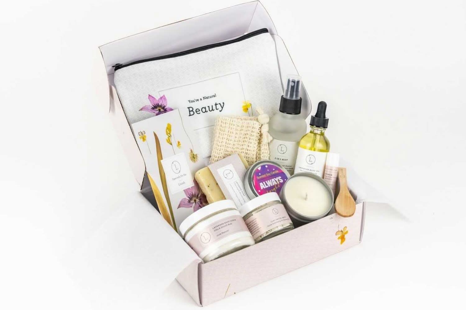 Lizush Lavender Gifts No Spa Gift Box, Natural Lavender Bath & Body Relaxing Package for Friend
