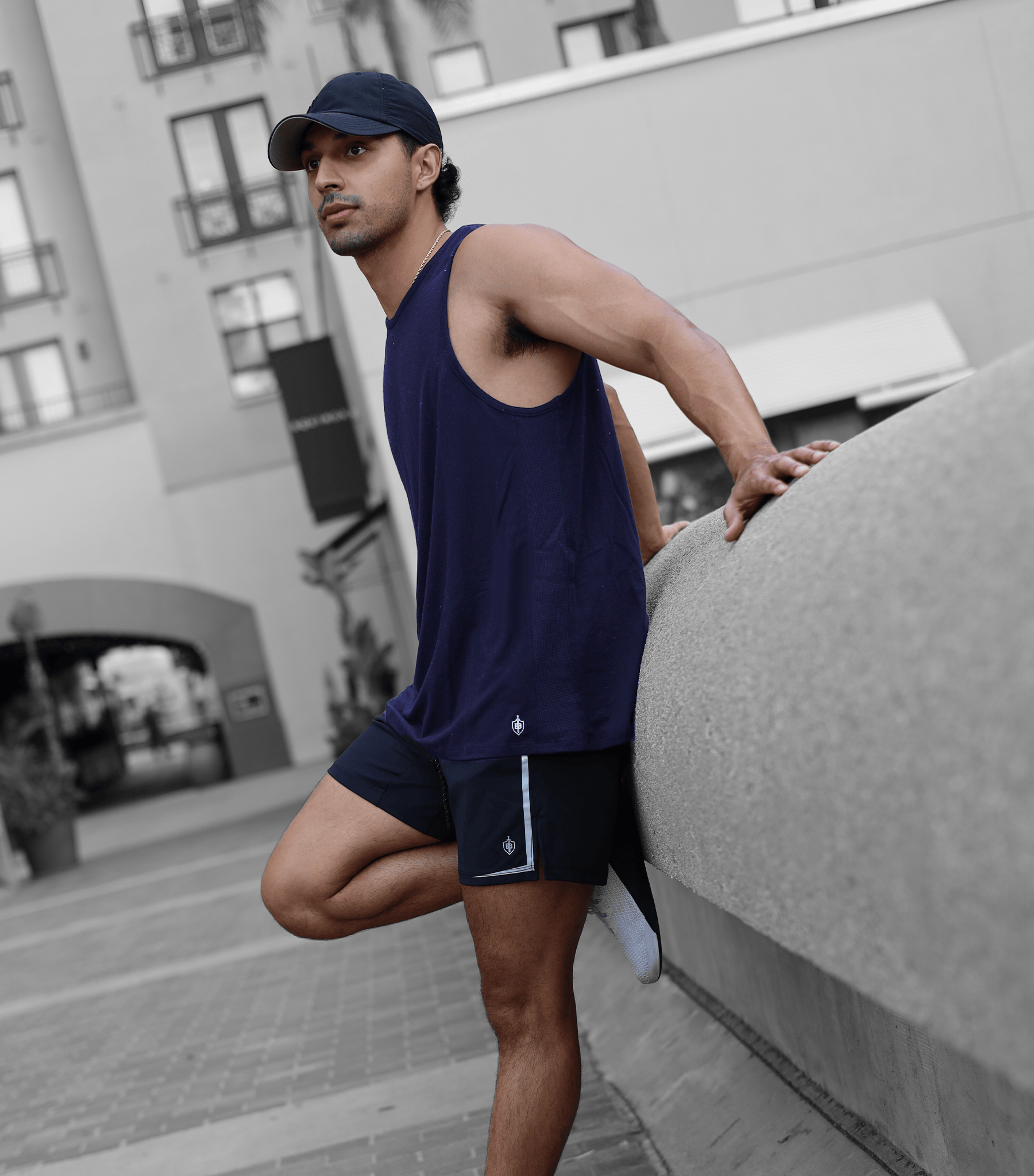 Eucalyptus Performance Tank - Navy