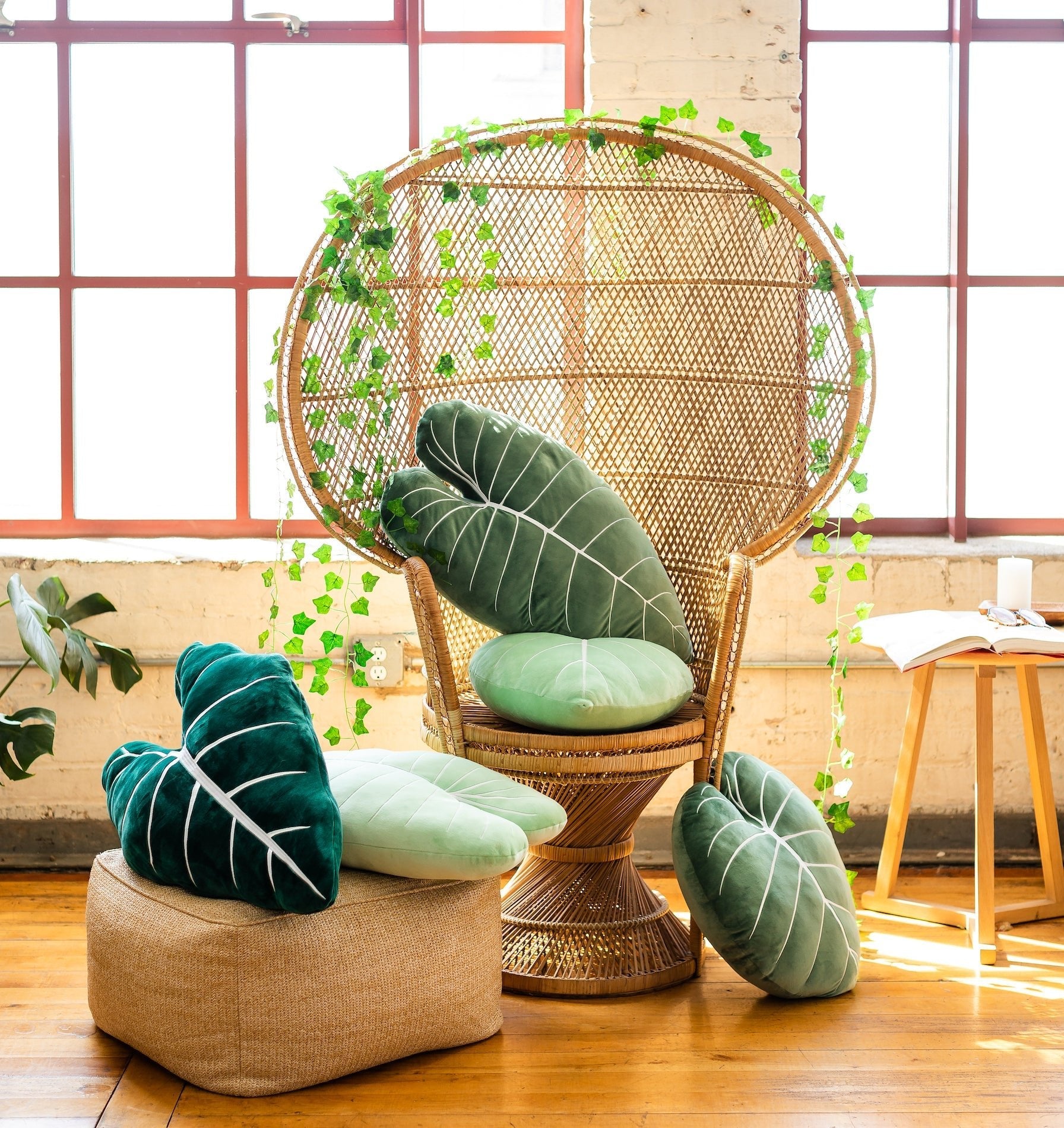 Philodendron Gloriosum Leaf Pillow - Moody Green - My American Goods