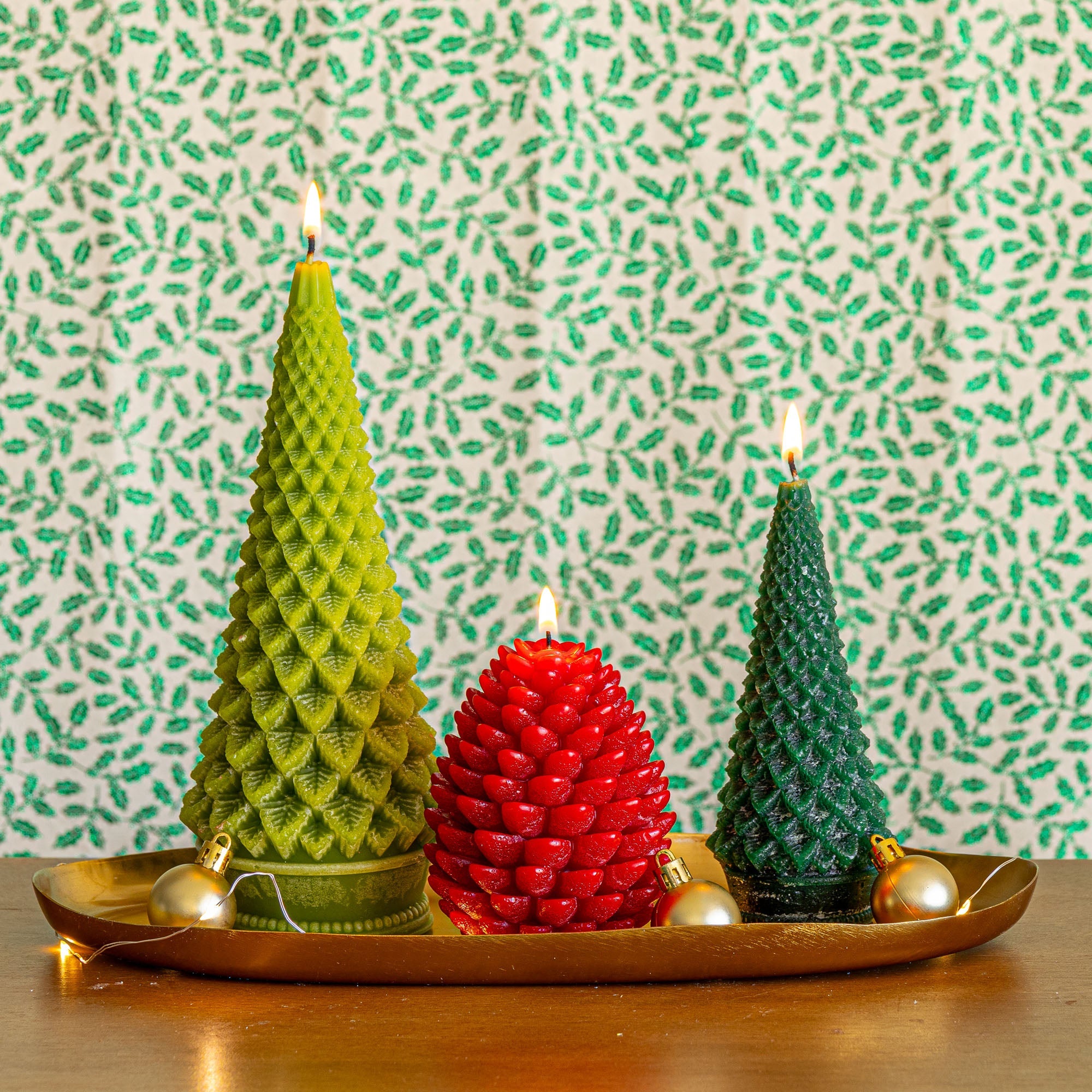 Signature Sculpted Tree Candle - Winterberry Frost