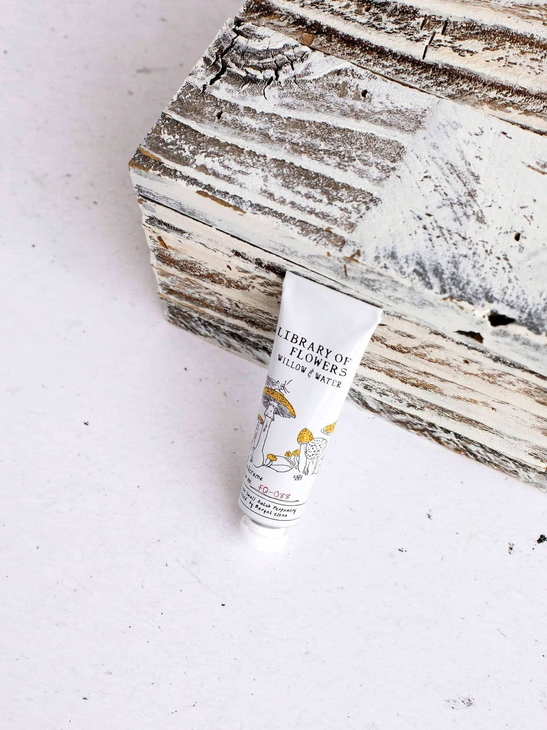 Willow and Water  Petite Treat Handcreme - My American Goods