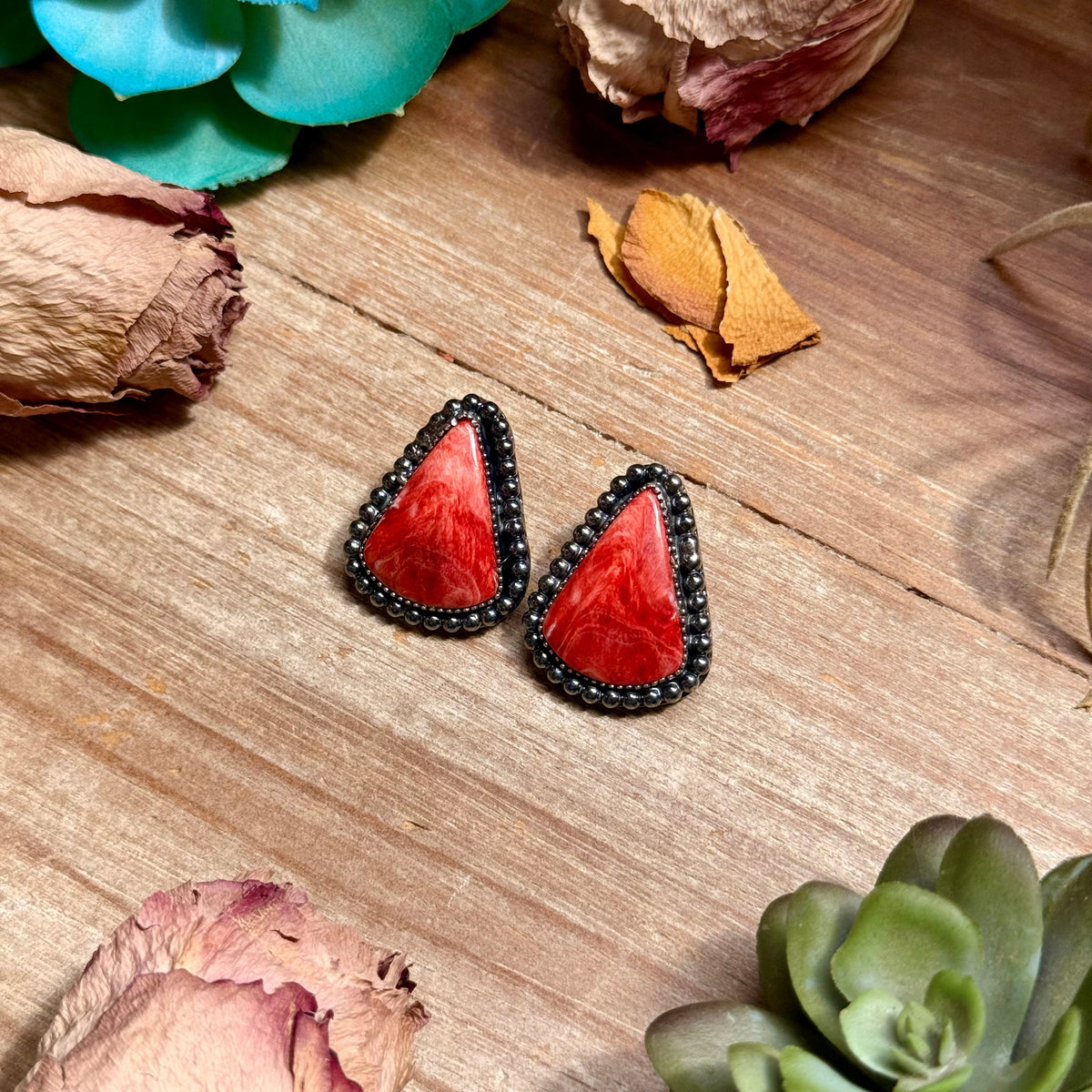 MJ Red Spiny Oyster Teardrop Beaded Stud Earrings