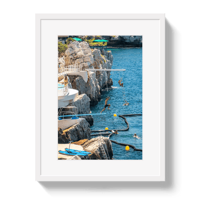 Johnny Vacay White / 11x14 / Border Hotel du Cap-Eden-Roc