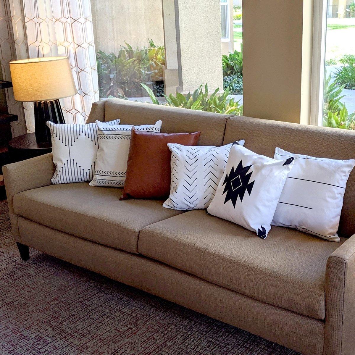 Gia Roma Throw Pilow Amber &amp; Farm Set