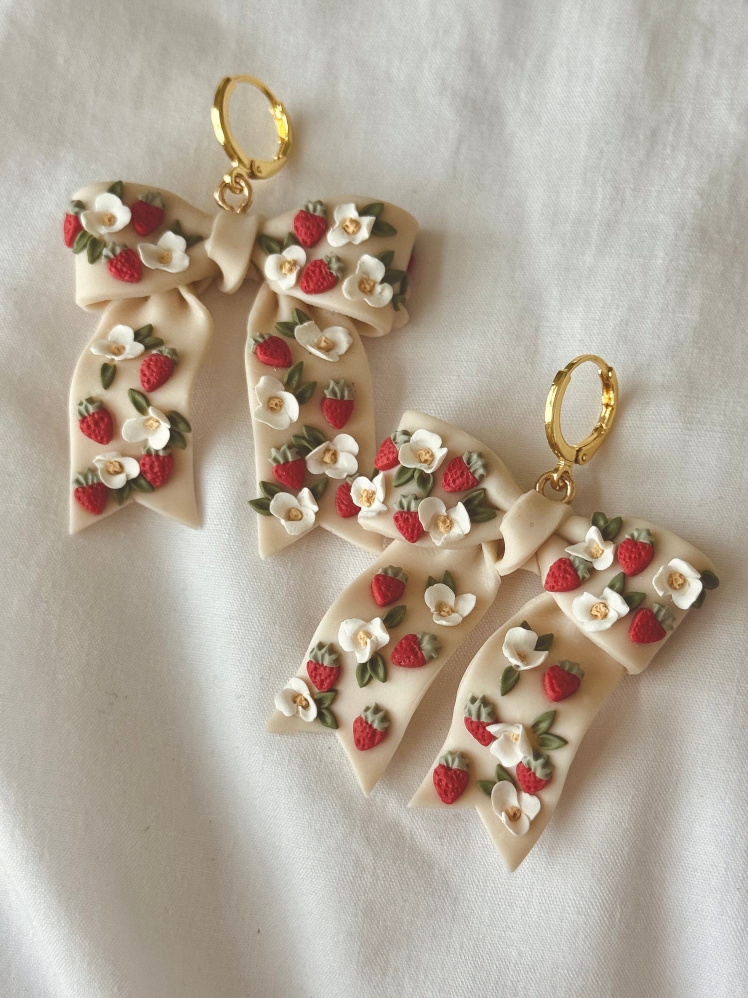 Shop Something Earthy Strawberry Bows