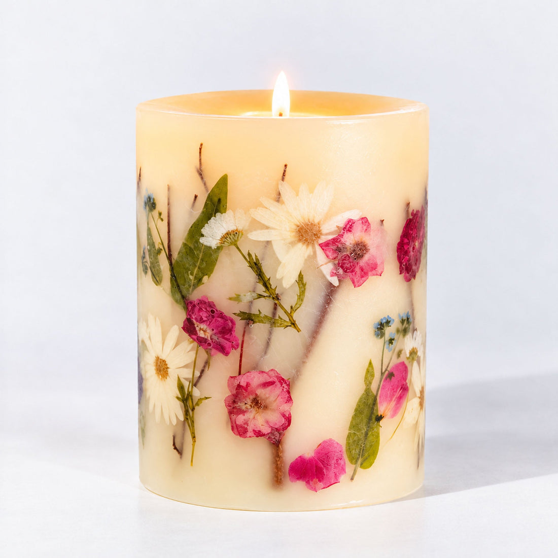 Signature Botanical Candle - Apricot Rose