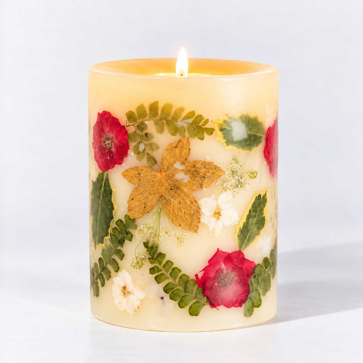 Signature Botanical Candle - Winterberry Frost