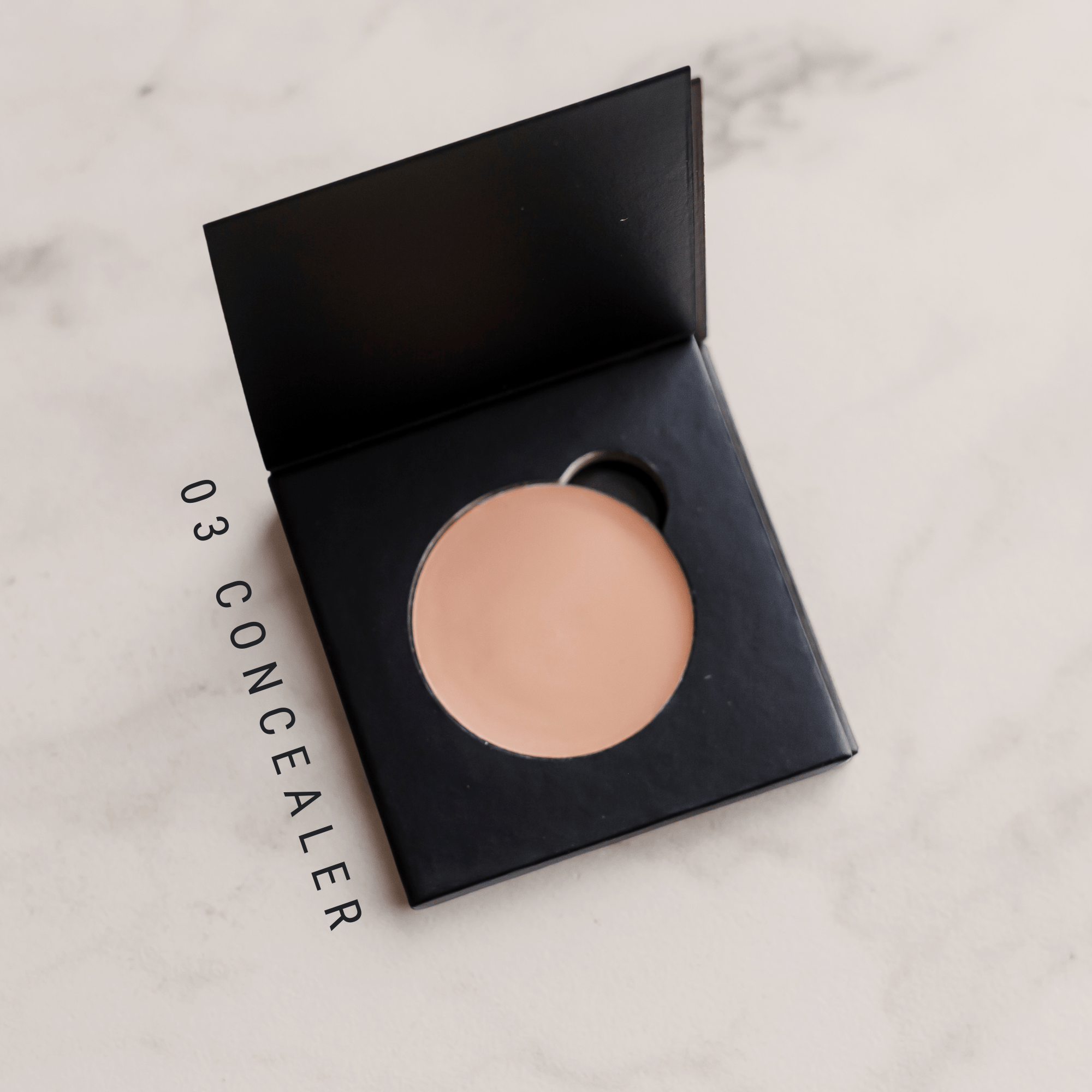 Candid Naturals 03 Cool - Light/Medium / With Compact Cream Concealer