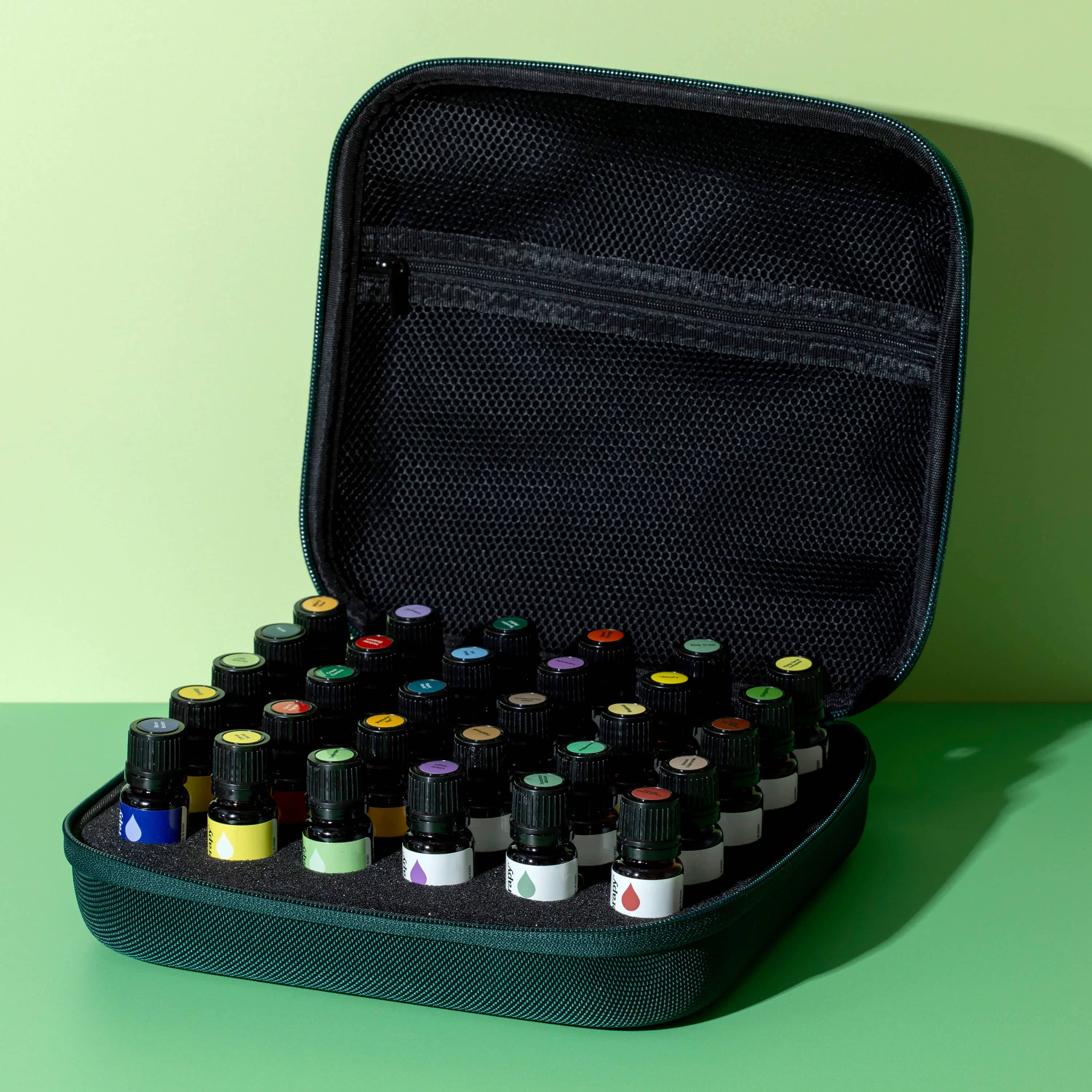Plant Therapy Essential Oil 15 &amp; 15 Essential Oil Set with Carrying Case
