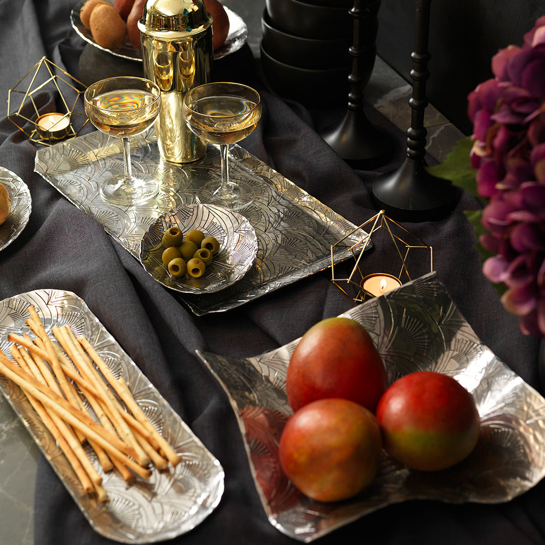 1923 Small Breadstick Tray (Aluminum)