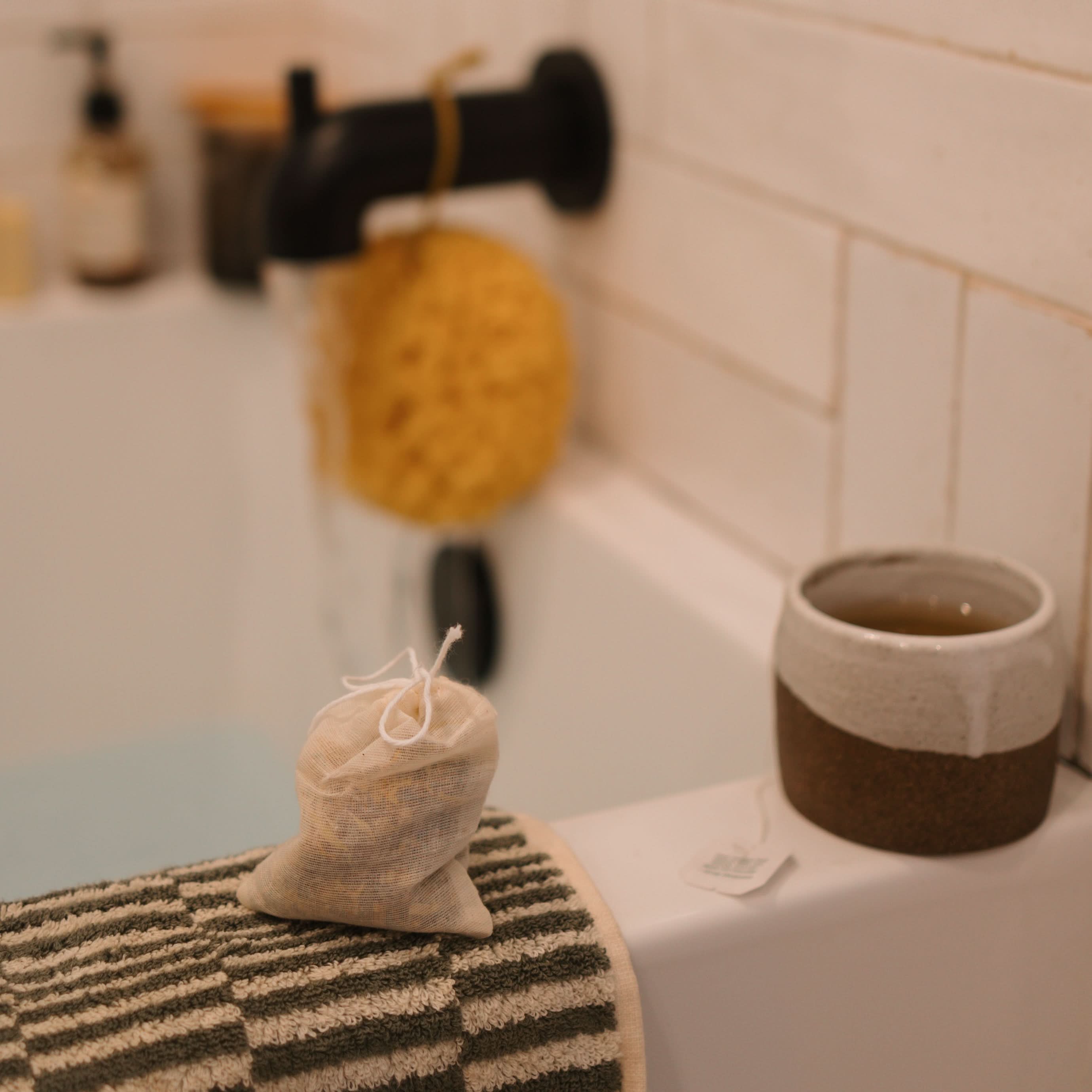 Honeybee Hippie herbal sitz bath postpartum herbal sitz bath