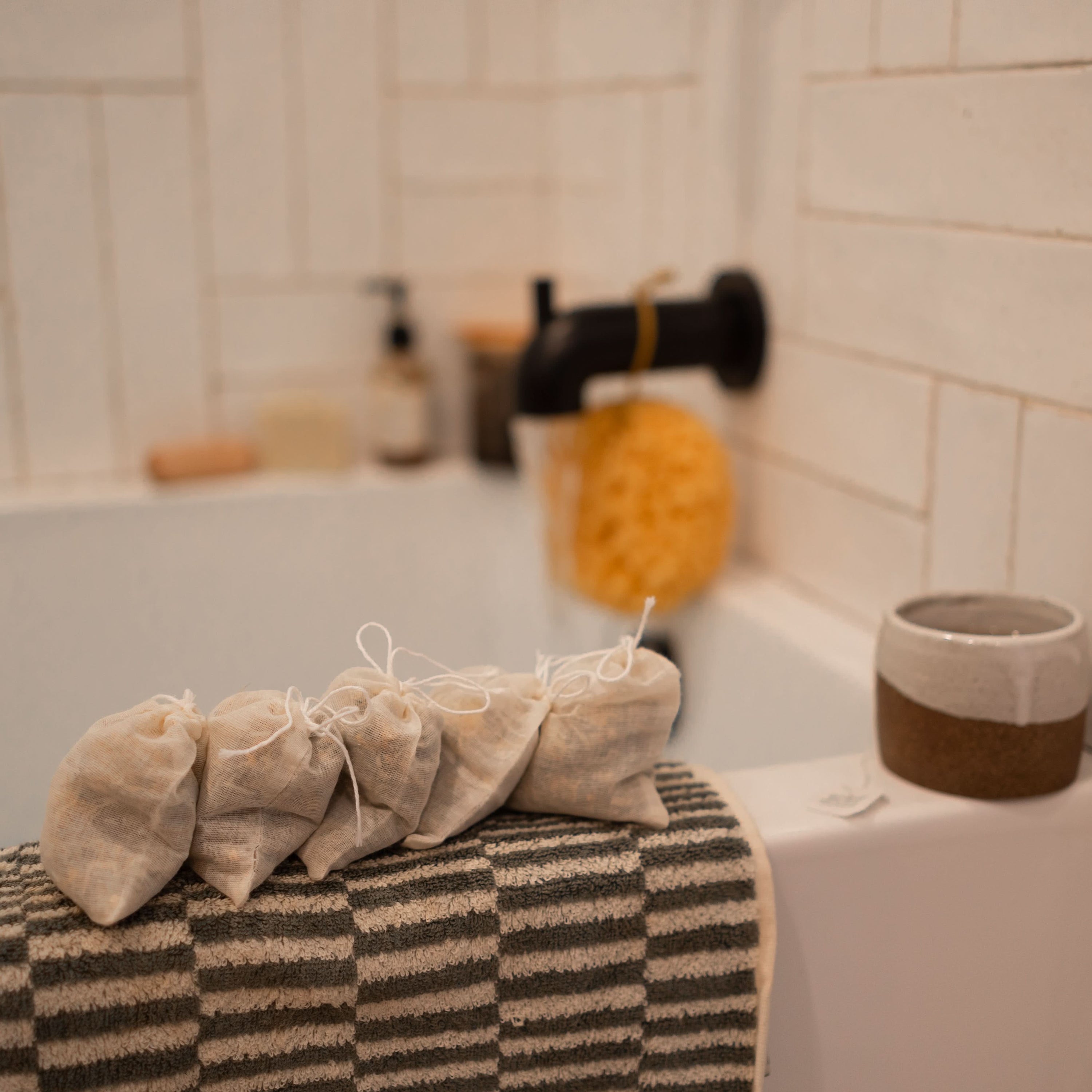 Honeybee Hippie herbal sitz bath postpartum herbal sitz bath