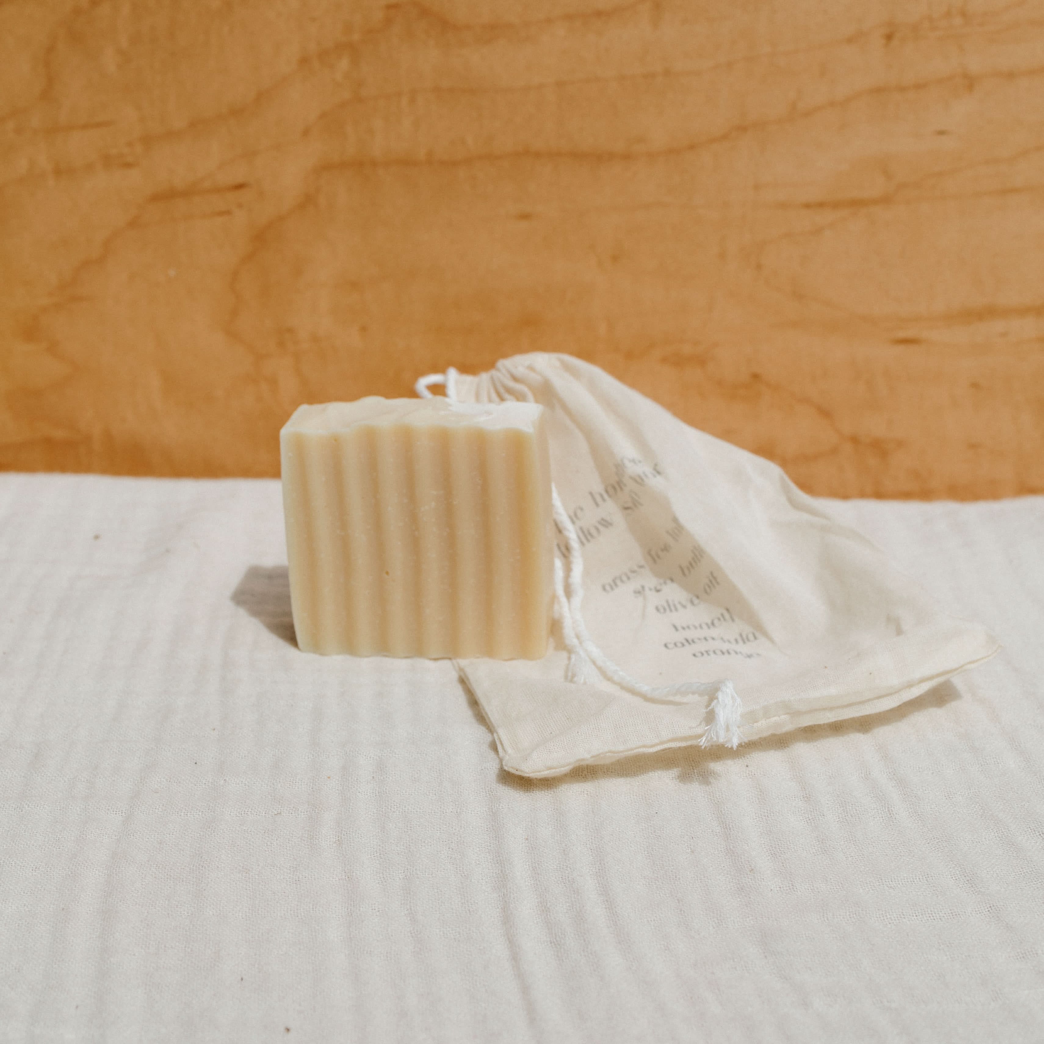 the honeybee tallow soap bar - My American Goods