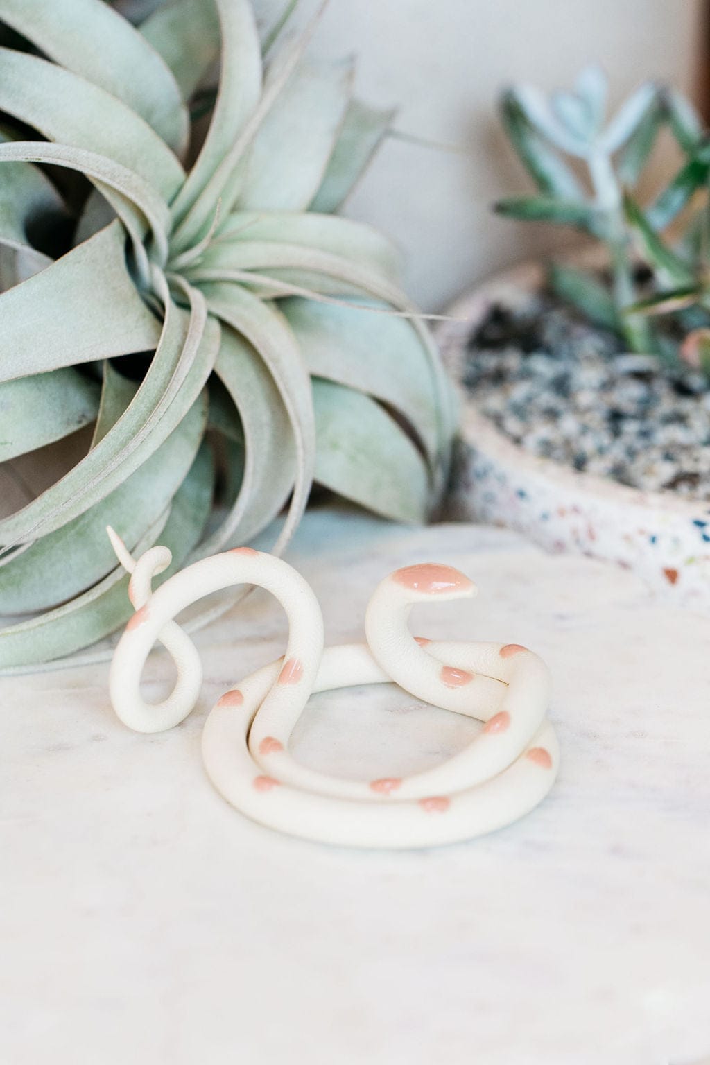 Carter + Rose Sofie / Without plant Medium Ceramic Snake
