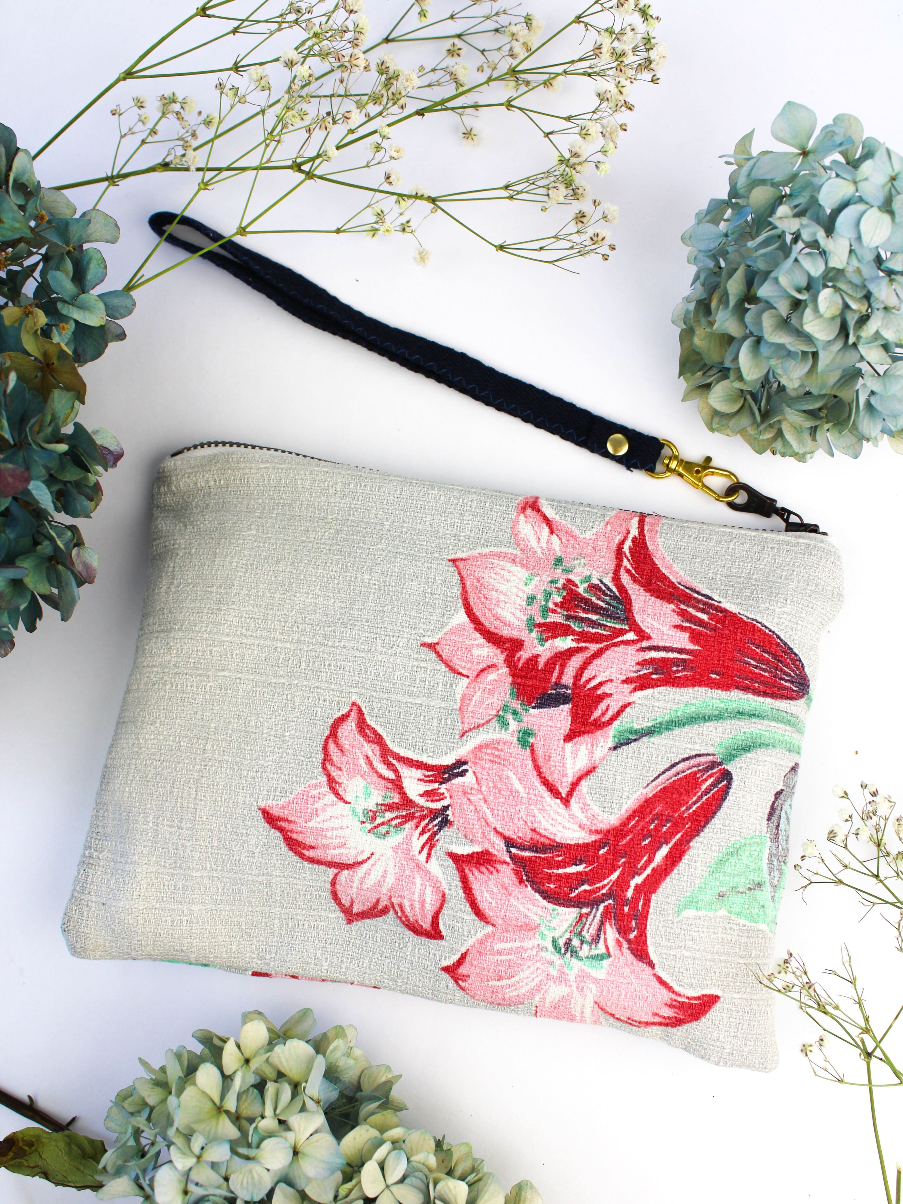 Ash &amp; Rose purse Misty Garden Wristlet Purse