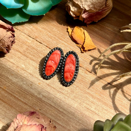 MJ Red Spiny Oyster Beaded Oval Stud Earrings