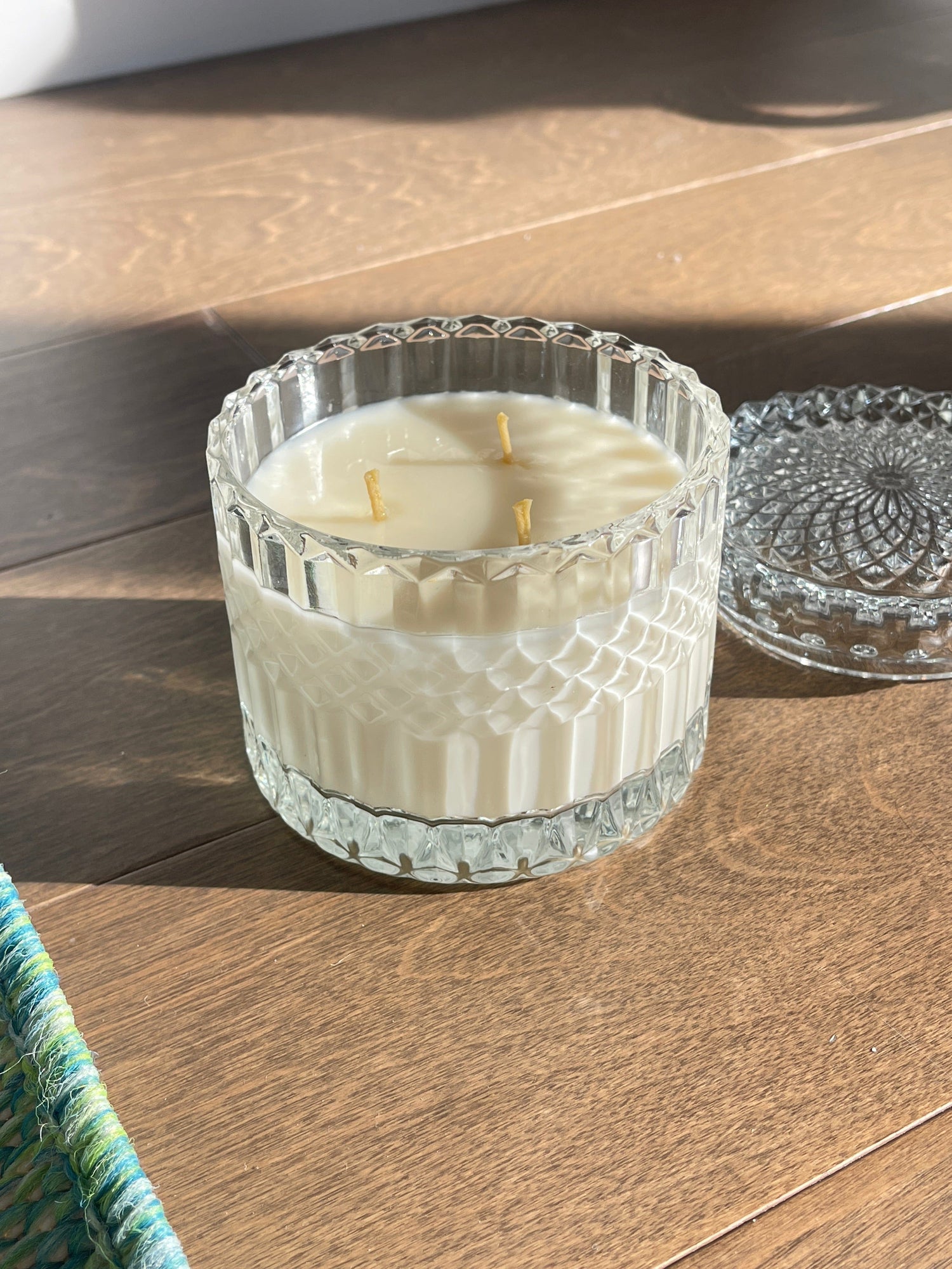 Oddly Brewed Soy candle Cloe Crystal Candle