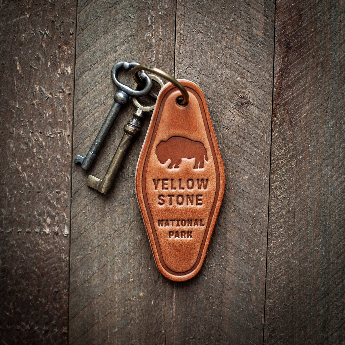 Yellowstone National Park Leather Keychain Motel Style
