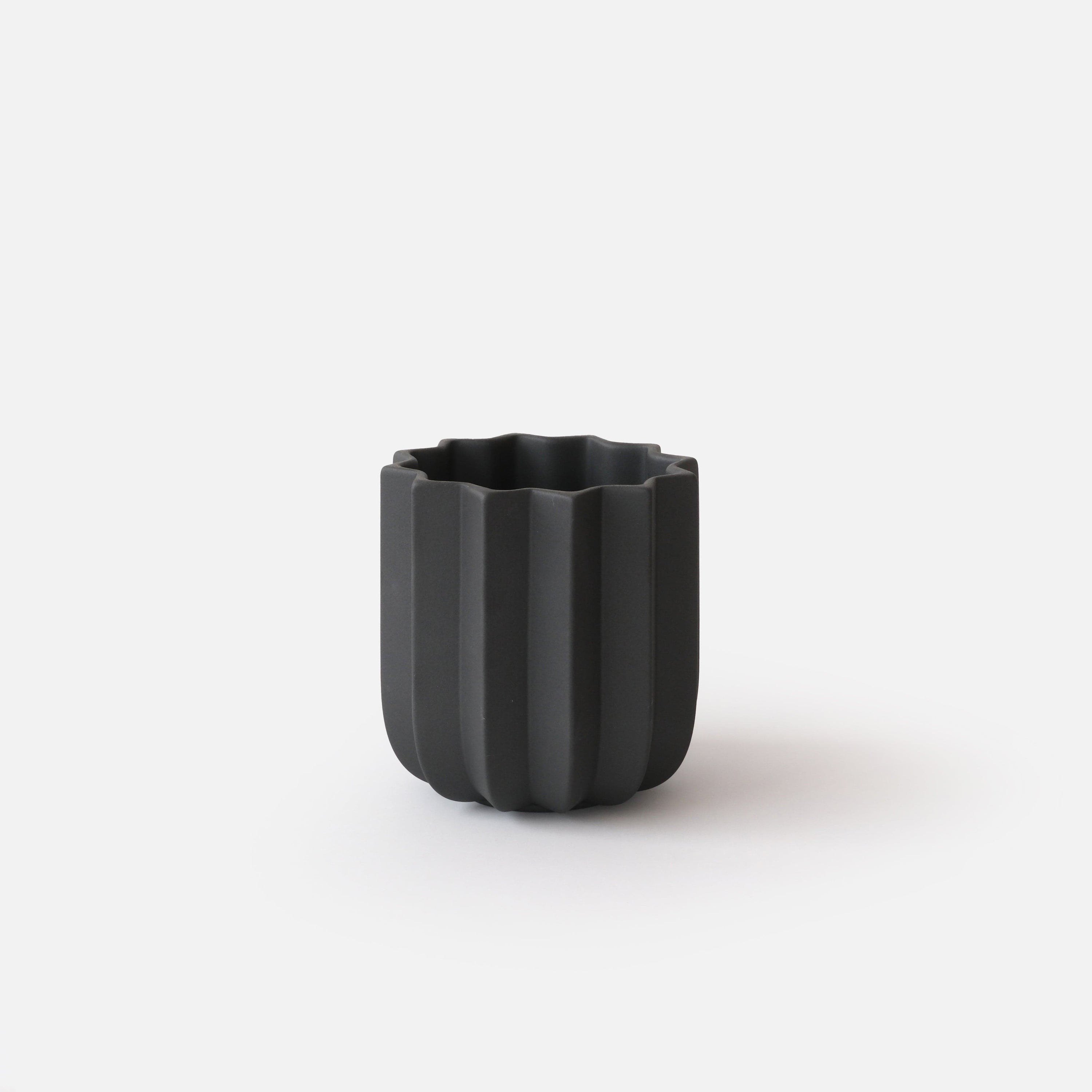 Misewell Pots &amp; Planters black / 5 inch Wrap Planter - 4 sizes