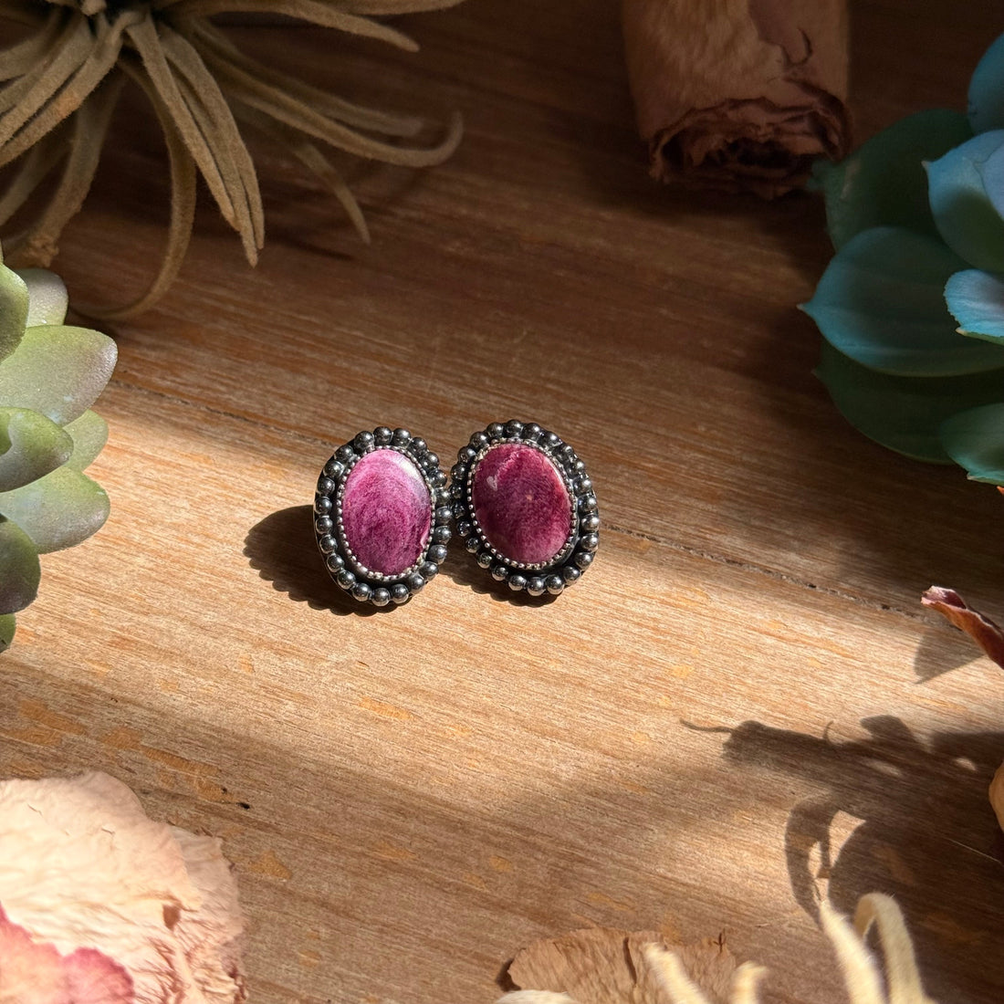 MJ Dark Purple Spiny Oyster Beaded Stud Earrings