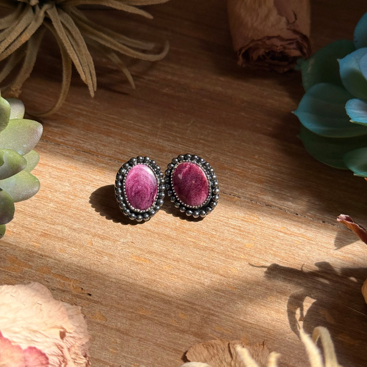 MJ Dark Purple Spiny Oyster Beaded Stud Earrings