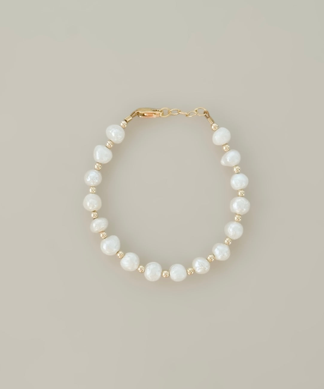 Freshwater Pearl Bracelet with Gold Beads