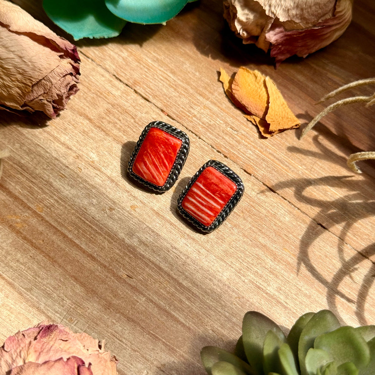 MJ Red-Orange Spiny Oyster Twisted-Wire Stud Earrings
