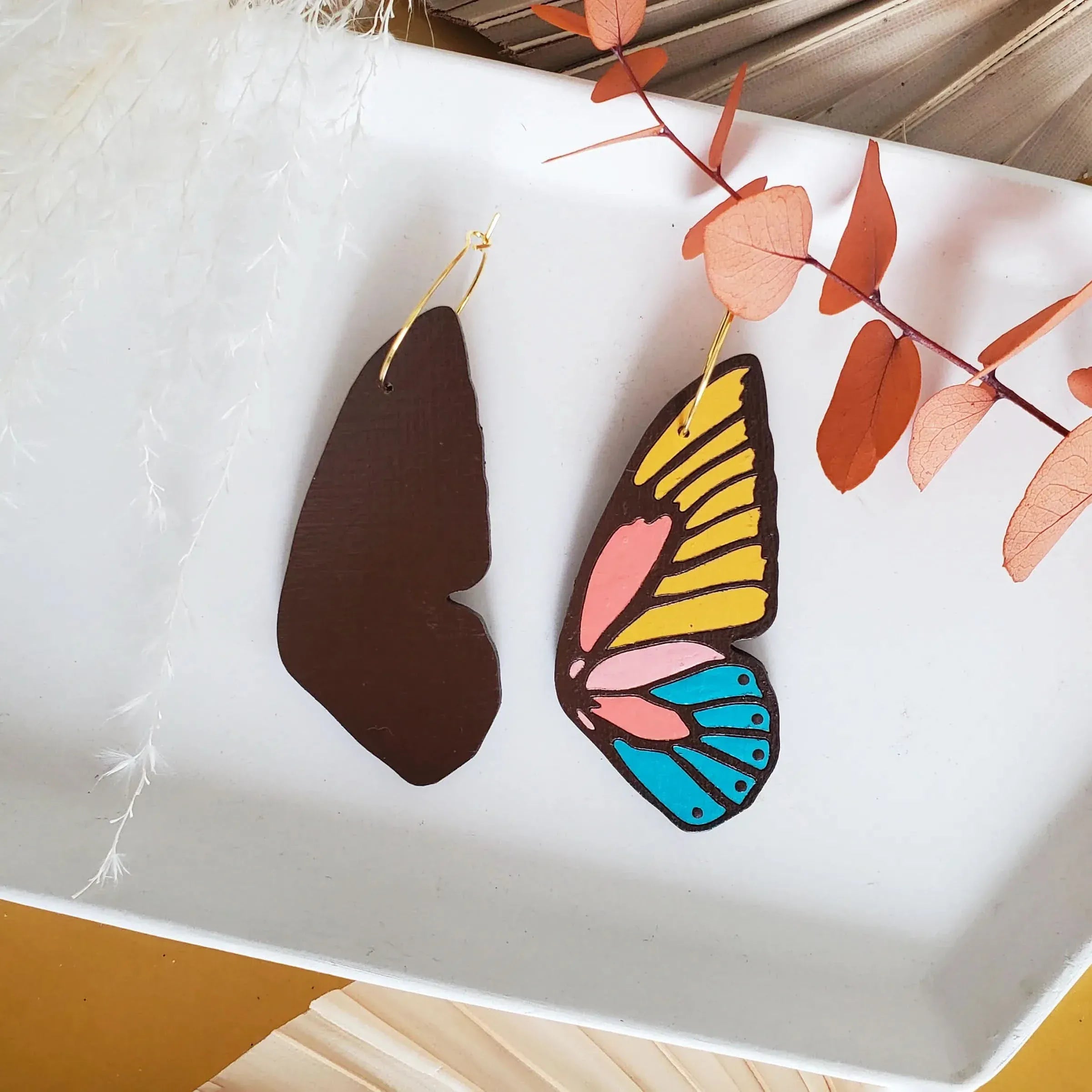 LE CHIC MIAMI Earrings 70s Butterfly Hoops
