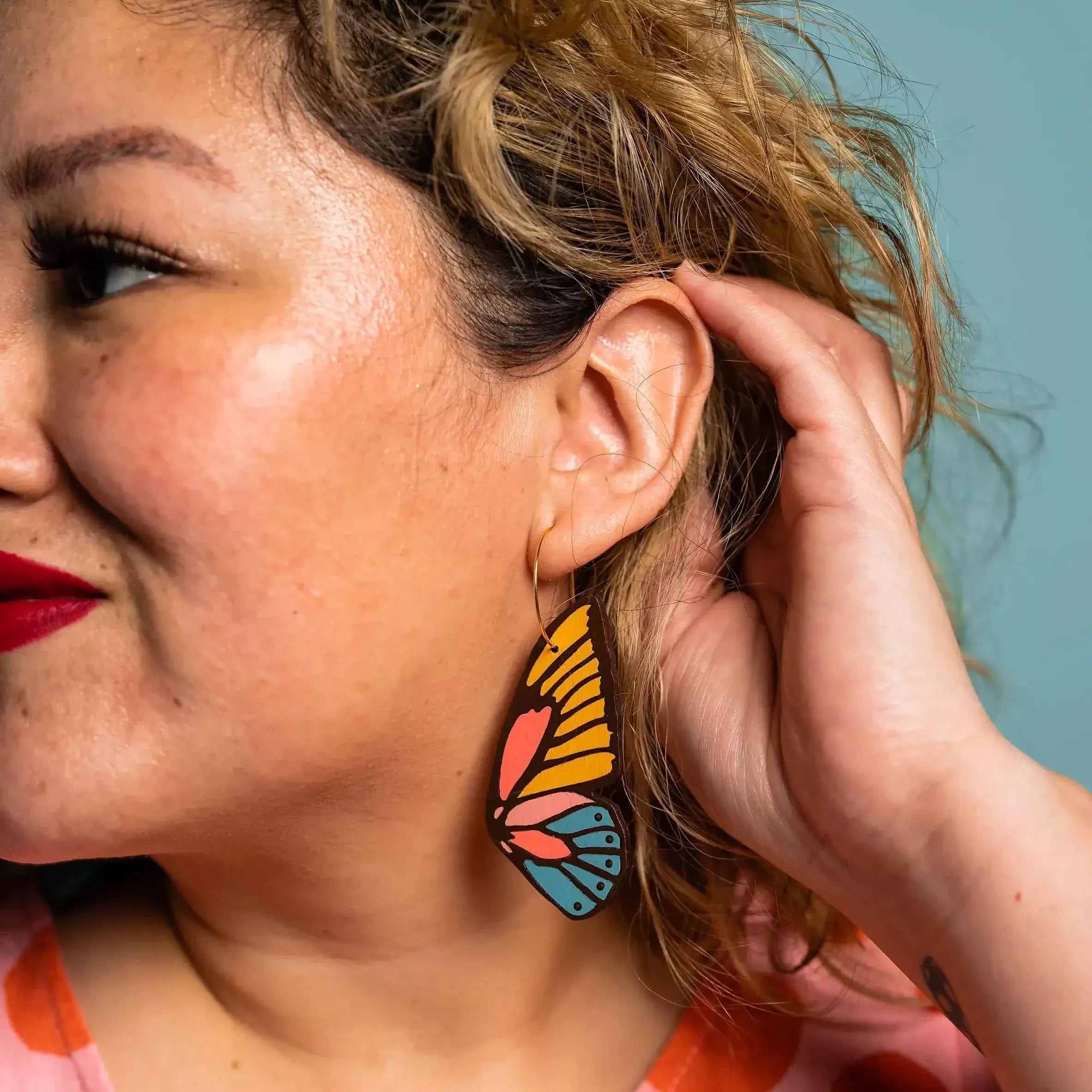 LE CHIC MIAMI Earrings 70s Butterfly Hoops