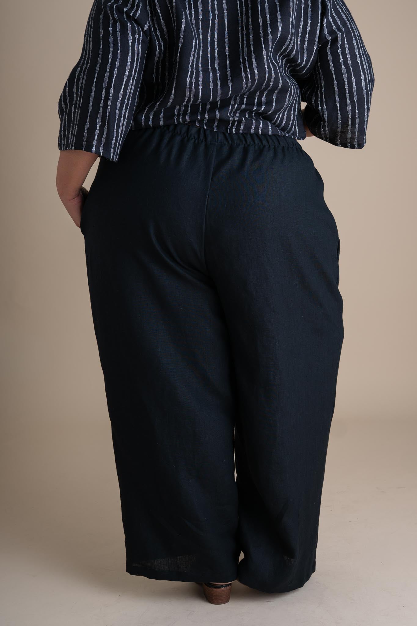 Elaina Pants in Black