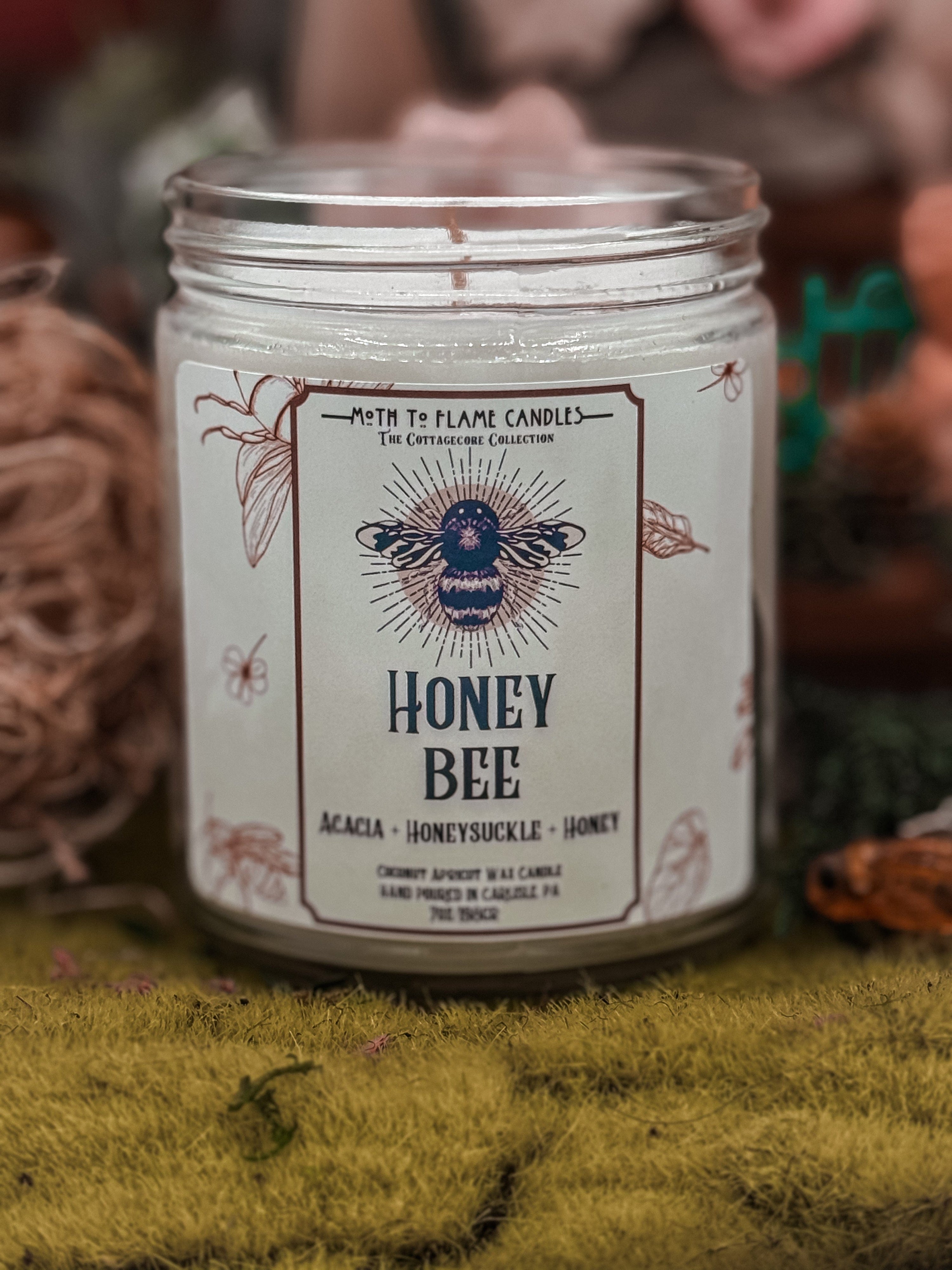 Moth to Flame Candles Honey Bee – 7 oz Candle
