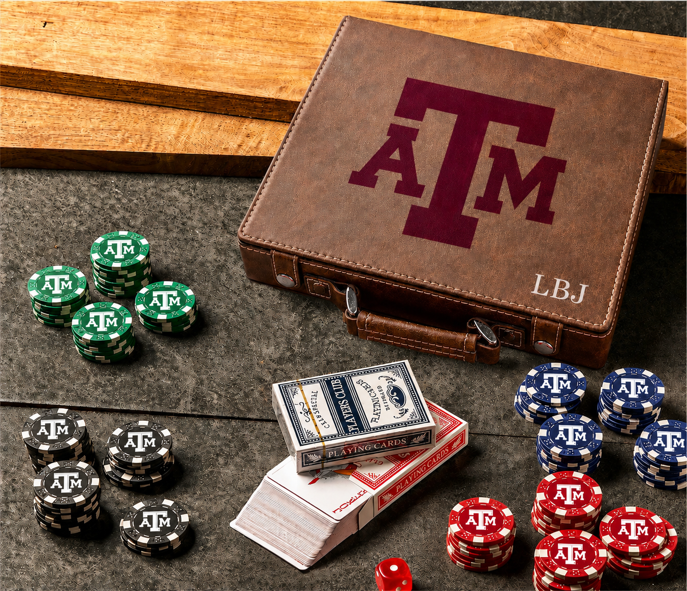 Officially Licensed Texas A&amp;M University 100 Chip Leather Poker Set