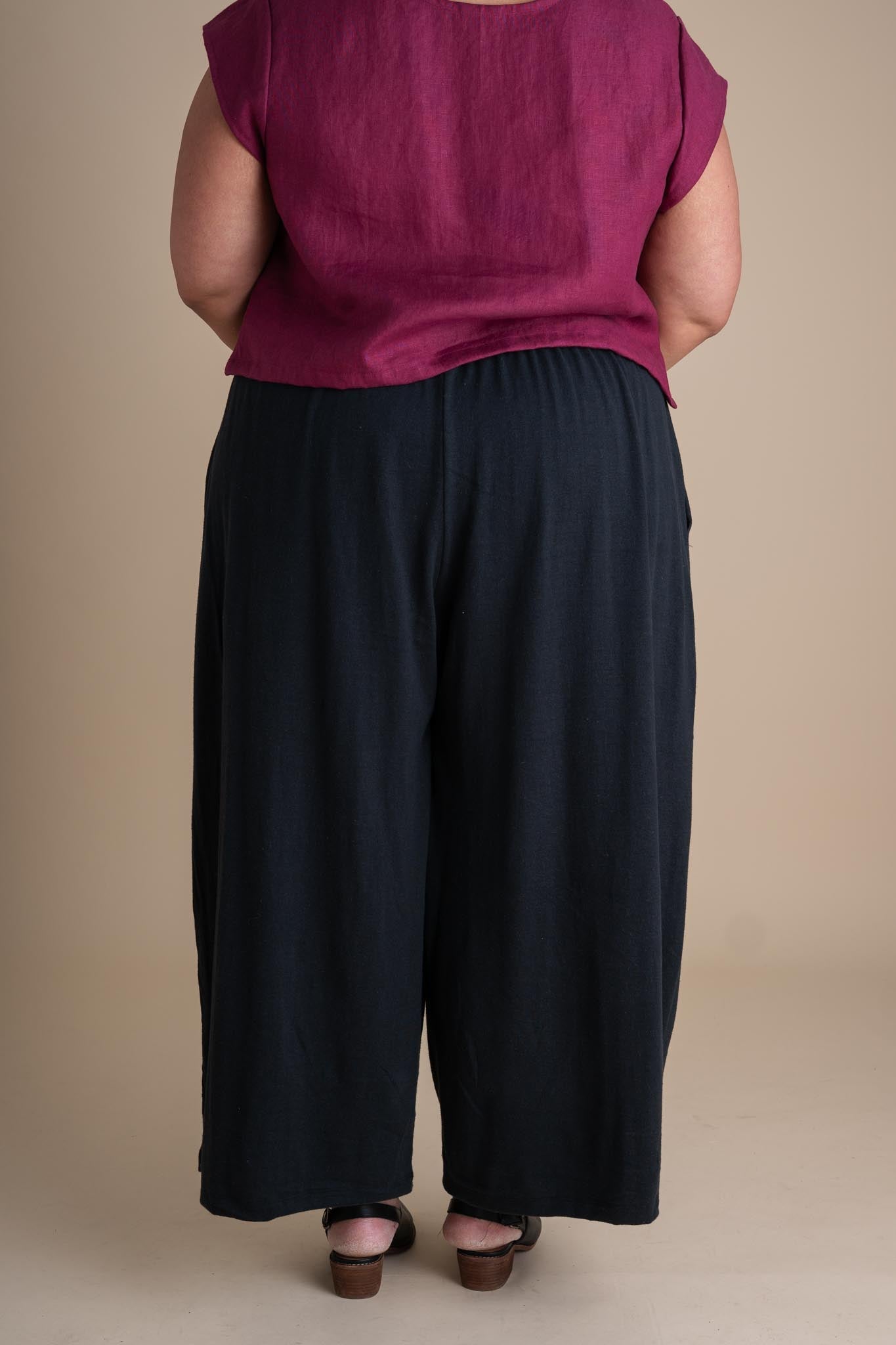Weekend Pants in Graphite