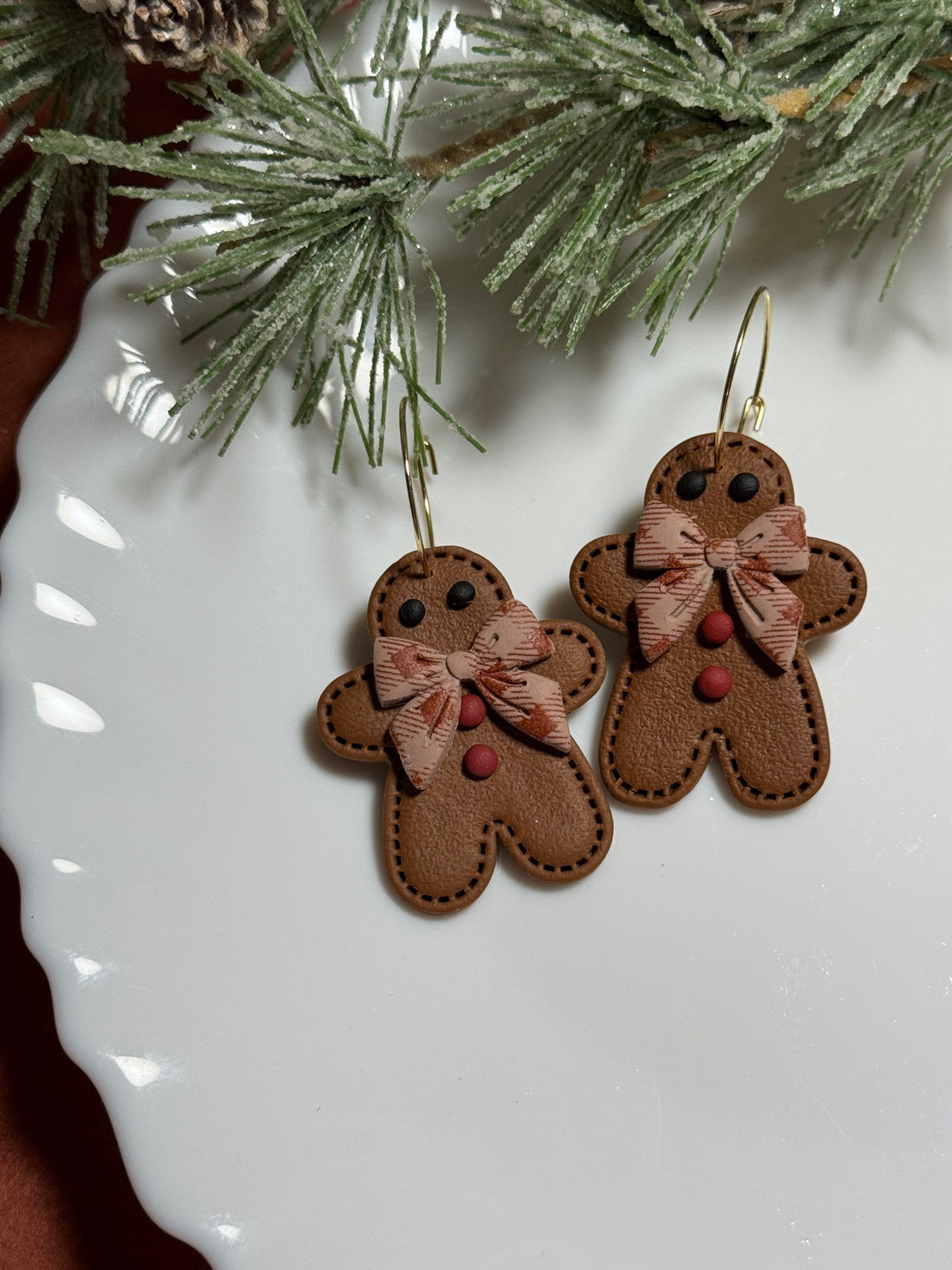 Plaid Bow Gingerbread Hoops