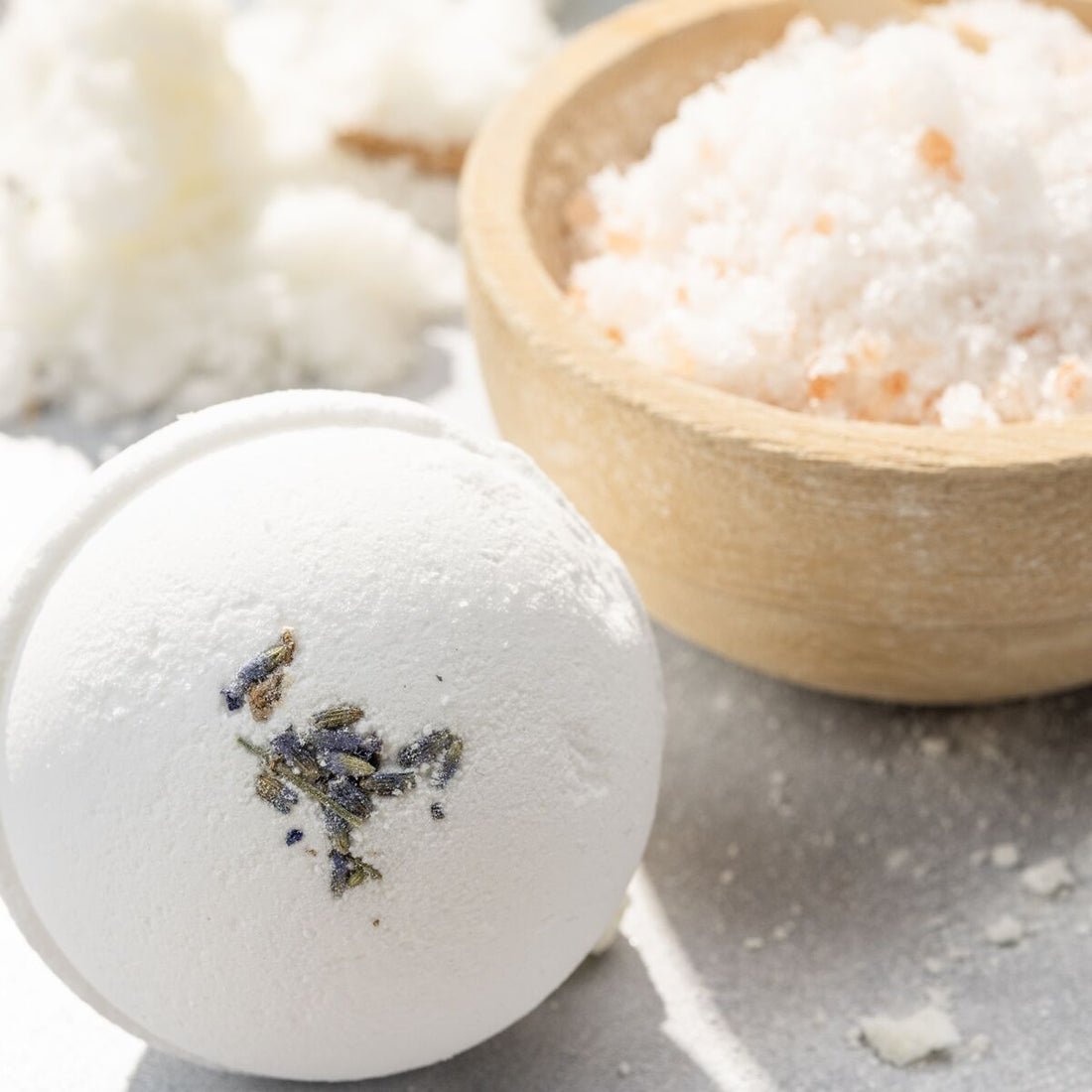 Bulk - 100 Natural Vegan Mix scents Bath Bombs - White - My American Goods