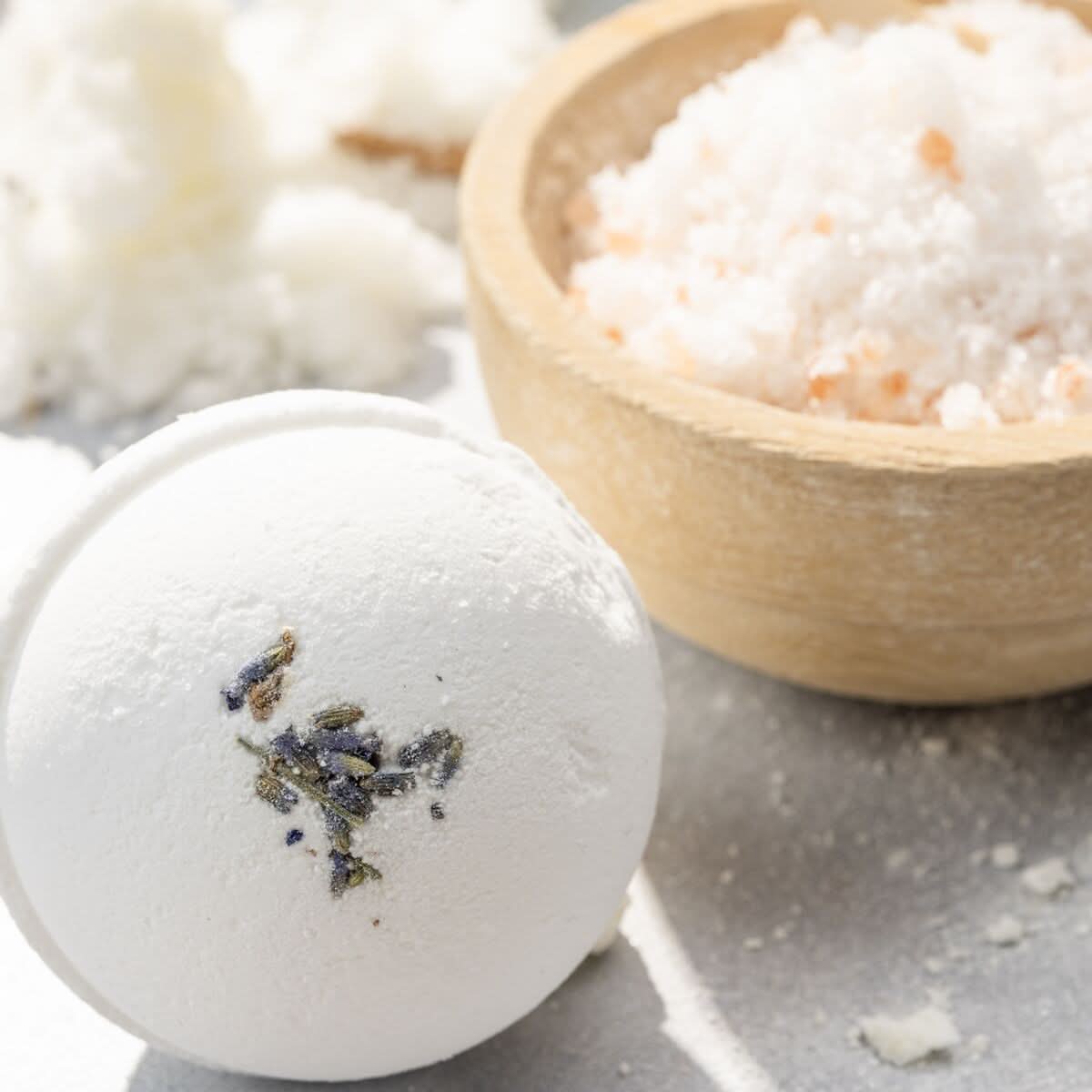 Lizush FAVORS Bulk - 100 Natural Vegan Mix scents Bath Bombs - White
