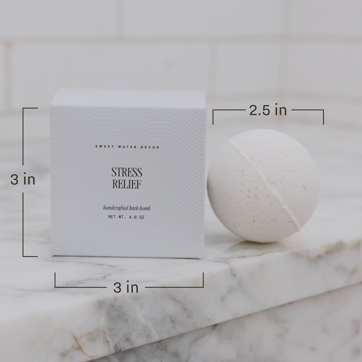 White Tea and Jasmine 4.6 oz Bath Bomb