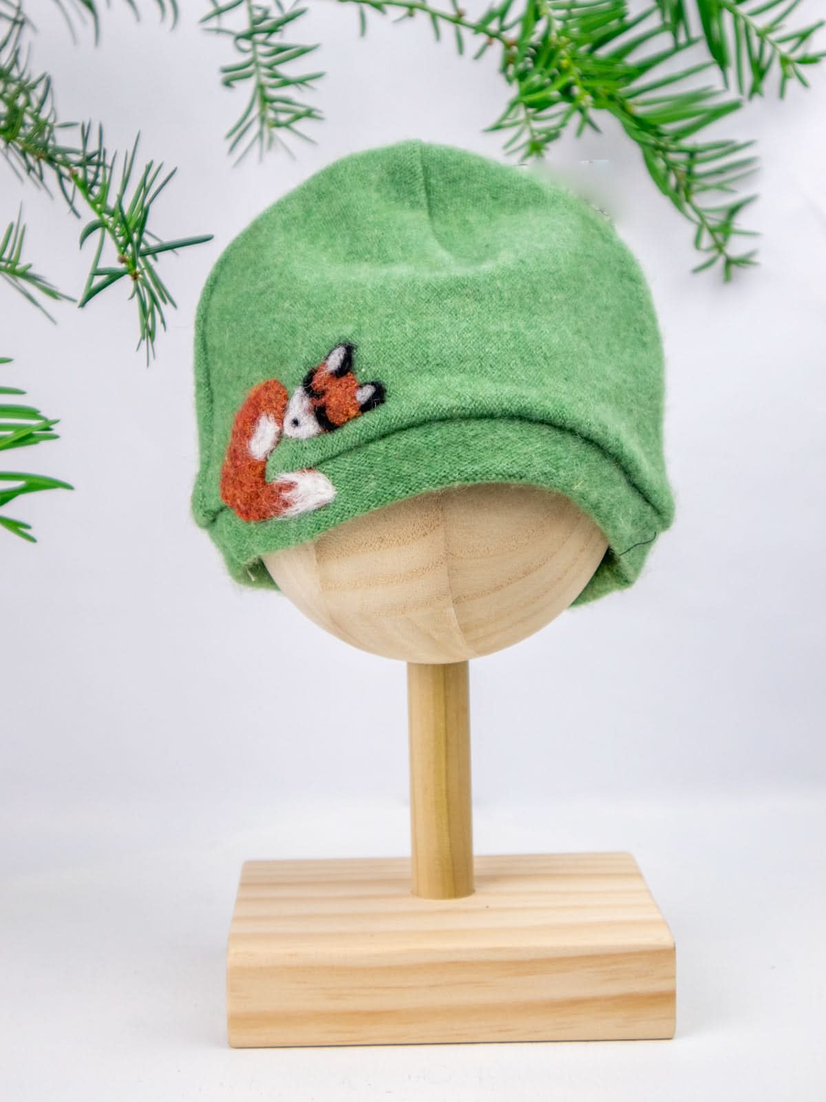 Ash &amp; Rose hat Sleeping Fox Cashmere Hat - Baby