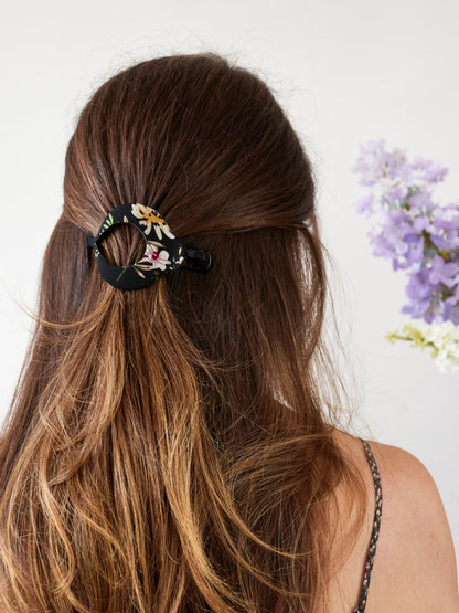 Black Wildflower Arc Clip - My American Goods