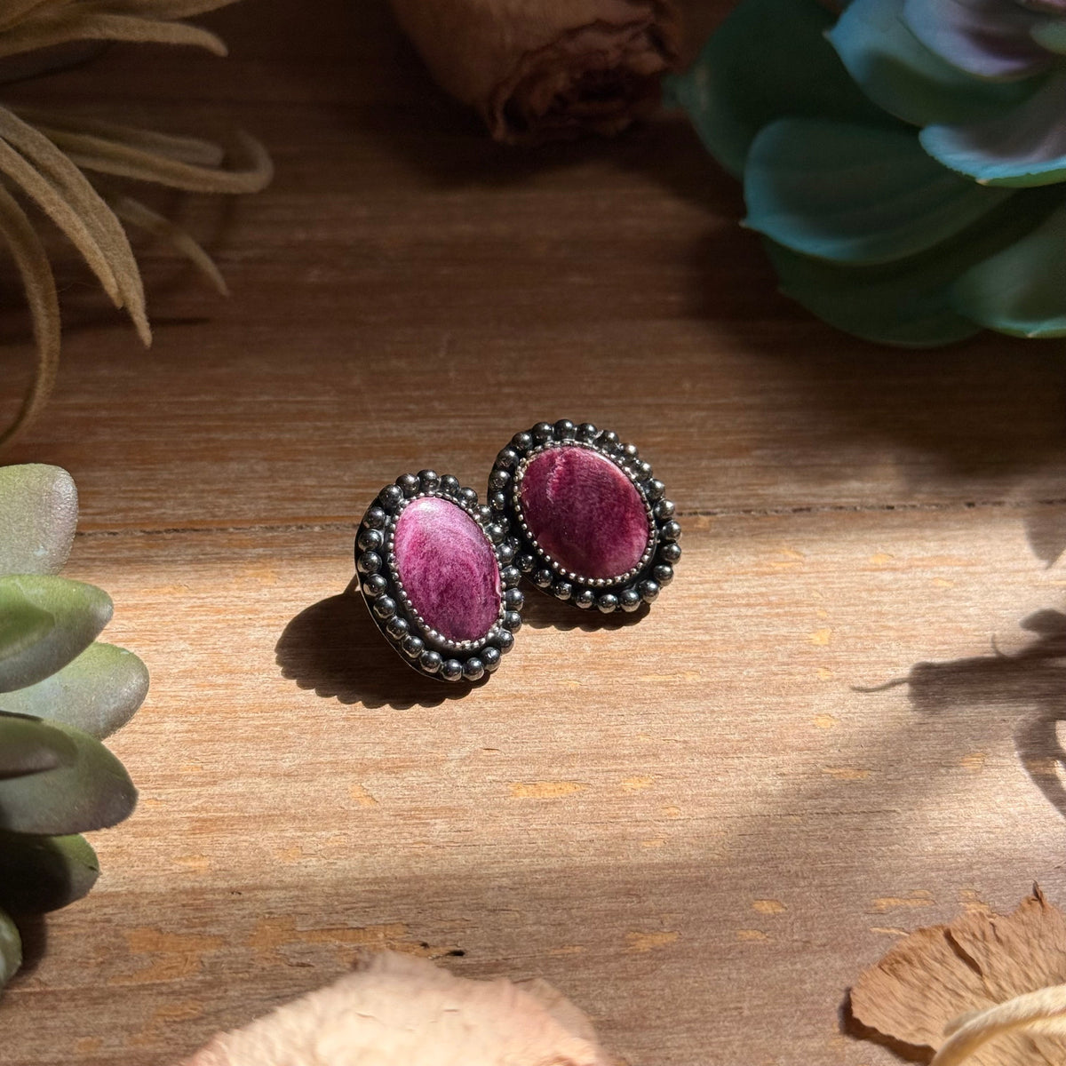 MJ Dark Purple Spiny Oyster Beaded Stud Earrings