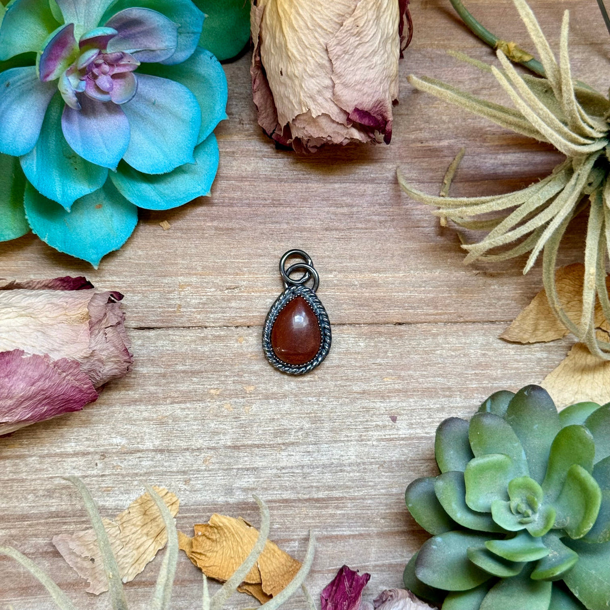 MJ Brown Wild Horse Teardrop Charm &amp; Sterling Pearl Necklace – No. 1