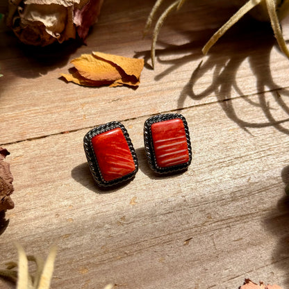 MJ Red-Orange Spiny Oyster Twisted-Wire Stud Earrings