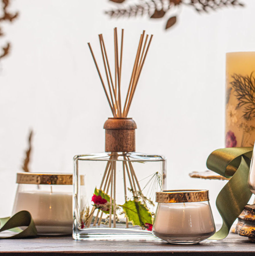 Signature Botanical Reed Diffuser - Winterberry Frost