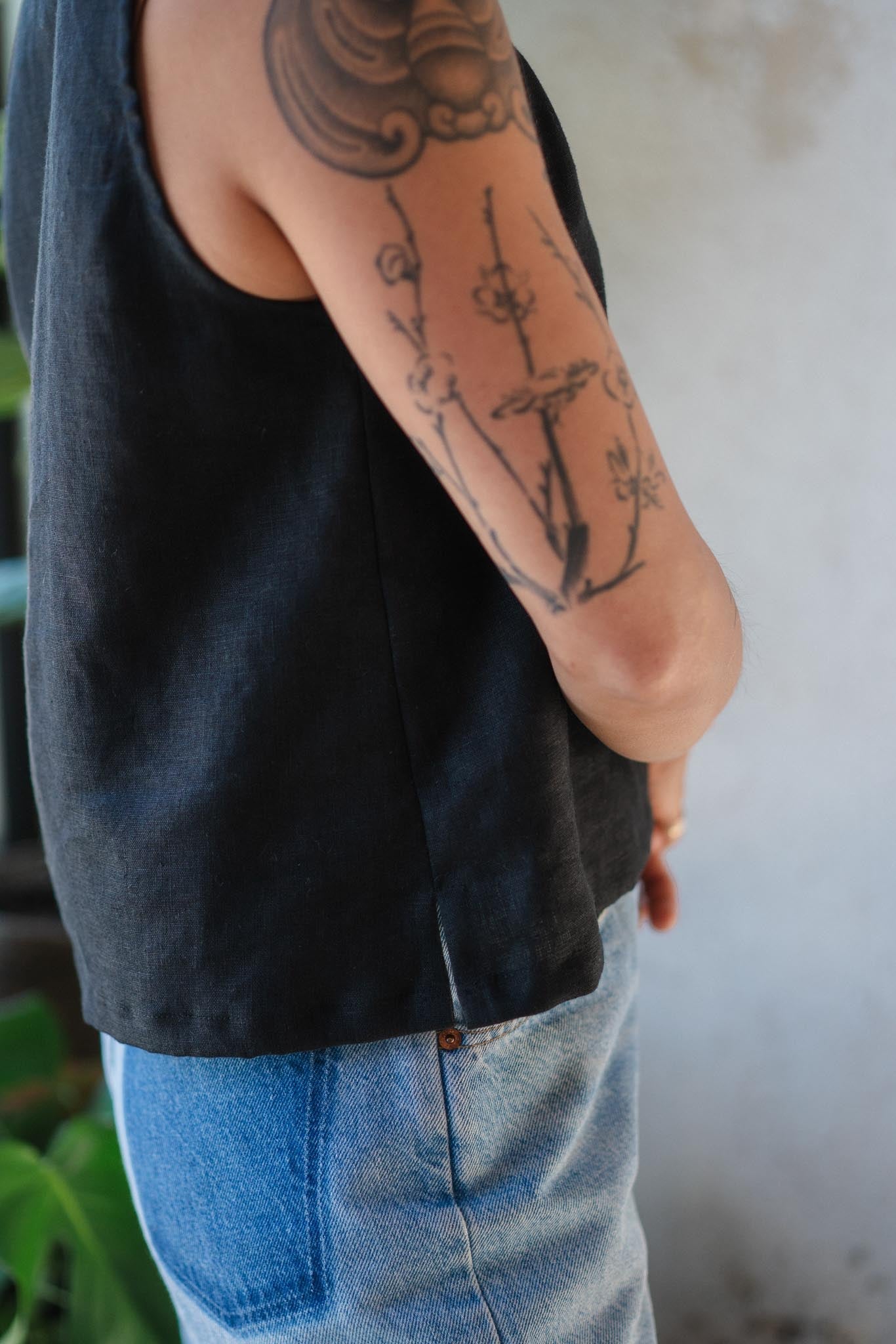 Classic Tank in Black Linen