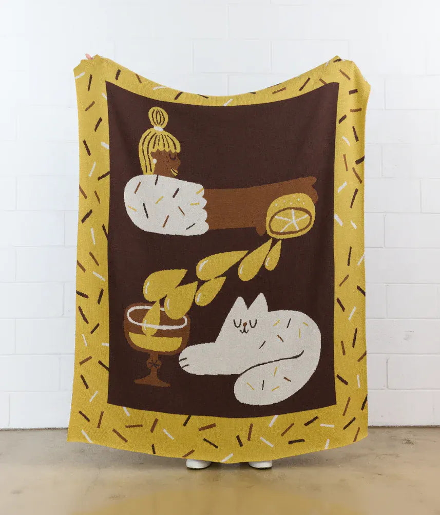 Biquette Throw Blanket Cocktail Cat - Throw Blanket