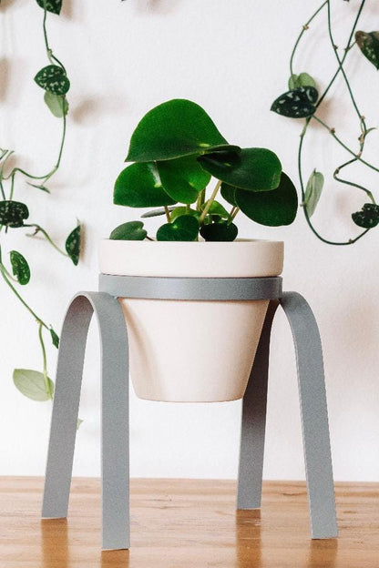 Carter + Rose Granite / Porcelain Metal Plant Stand with Pot