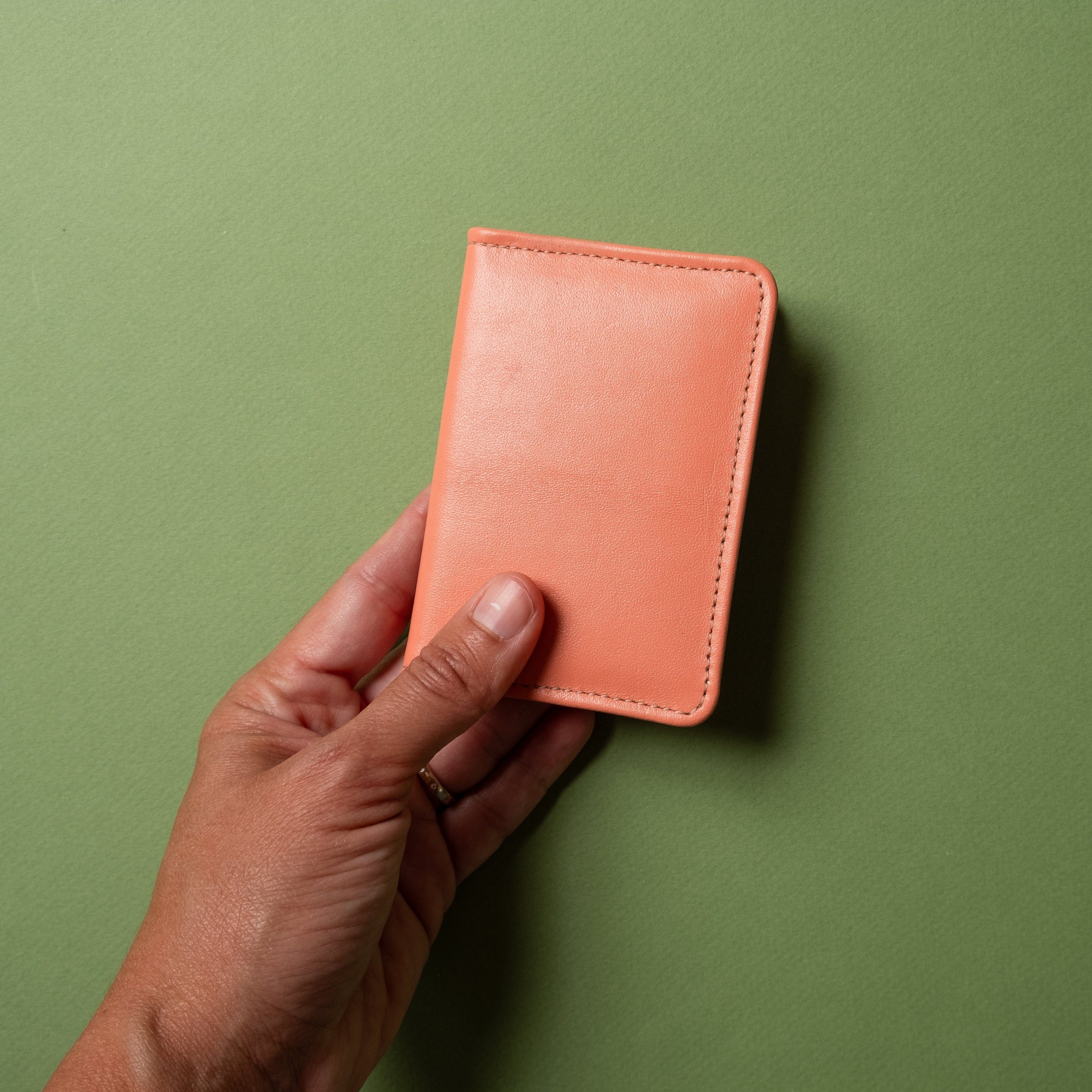 CASUPO Small Bifold Compact Bifold with RFID Protection - Pink