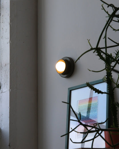 Q Sconce